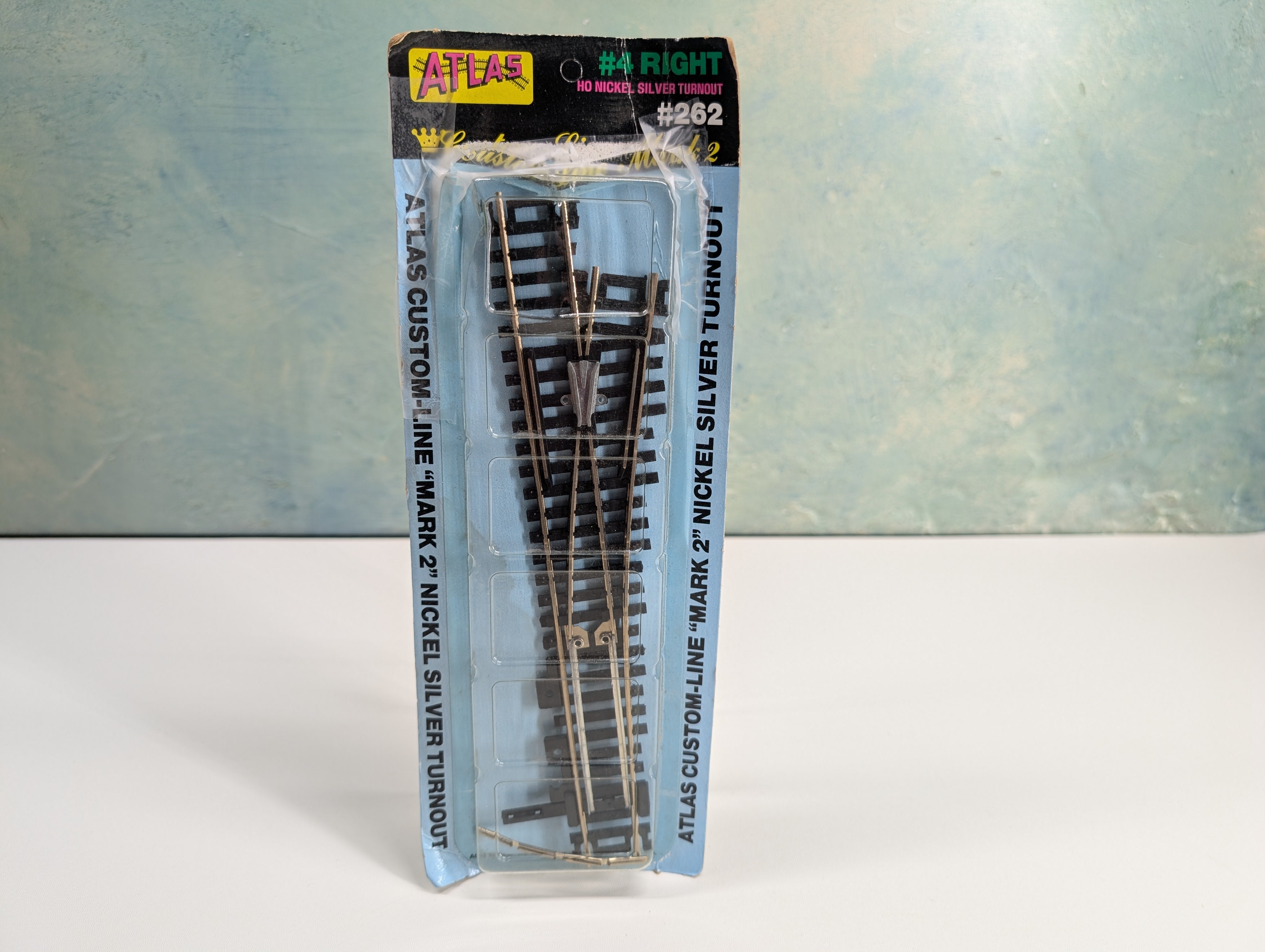 Atlas 262 HO Scale #4 Nickel Silver Code 100 Right Turnout, Custom Line