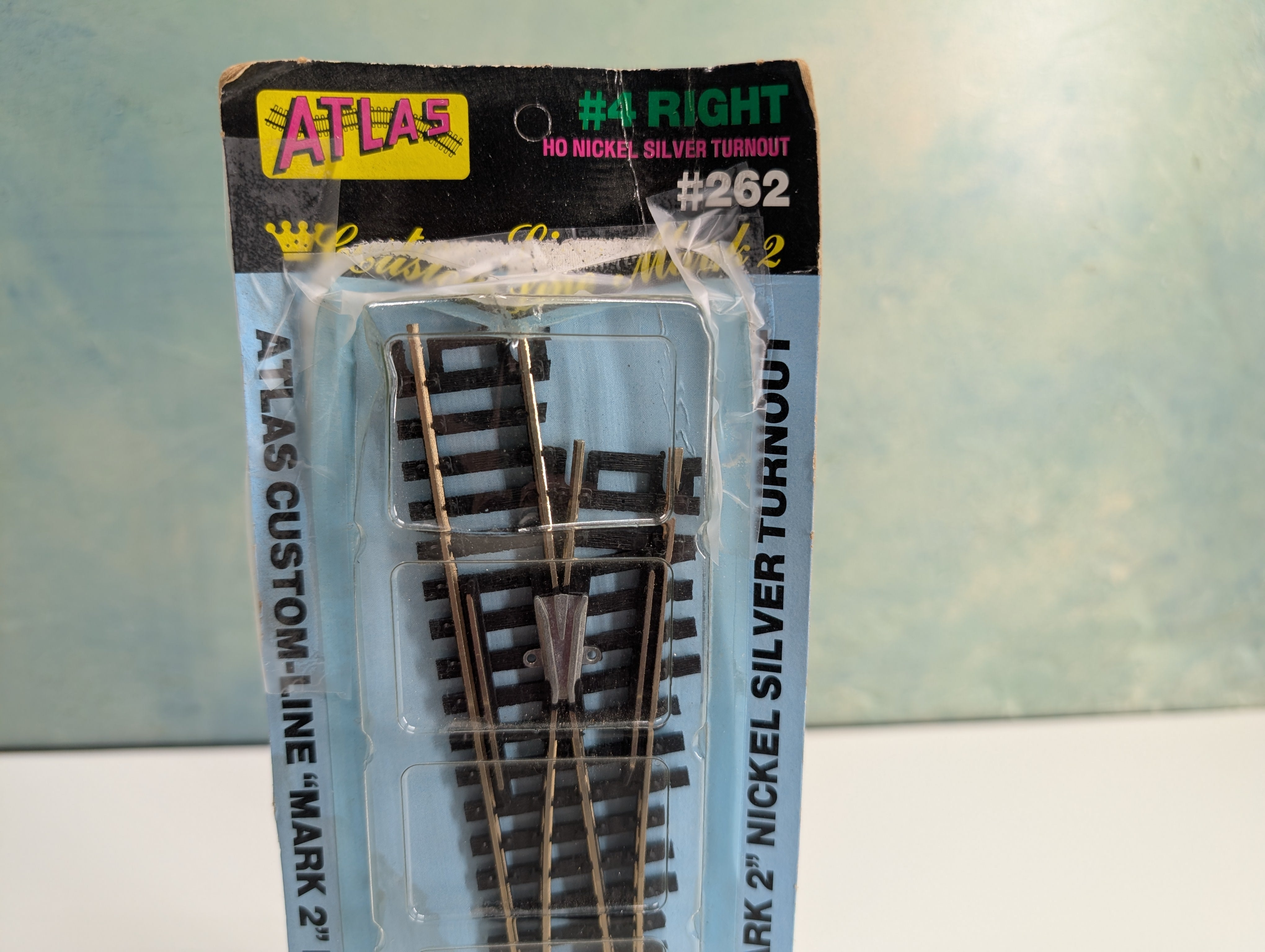 Atlas 262 HO Scale #4 Nickel Silver Code 100 Right Turnout, Custom Line
