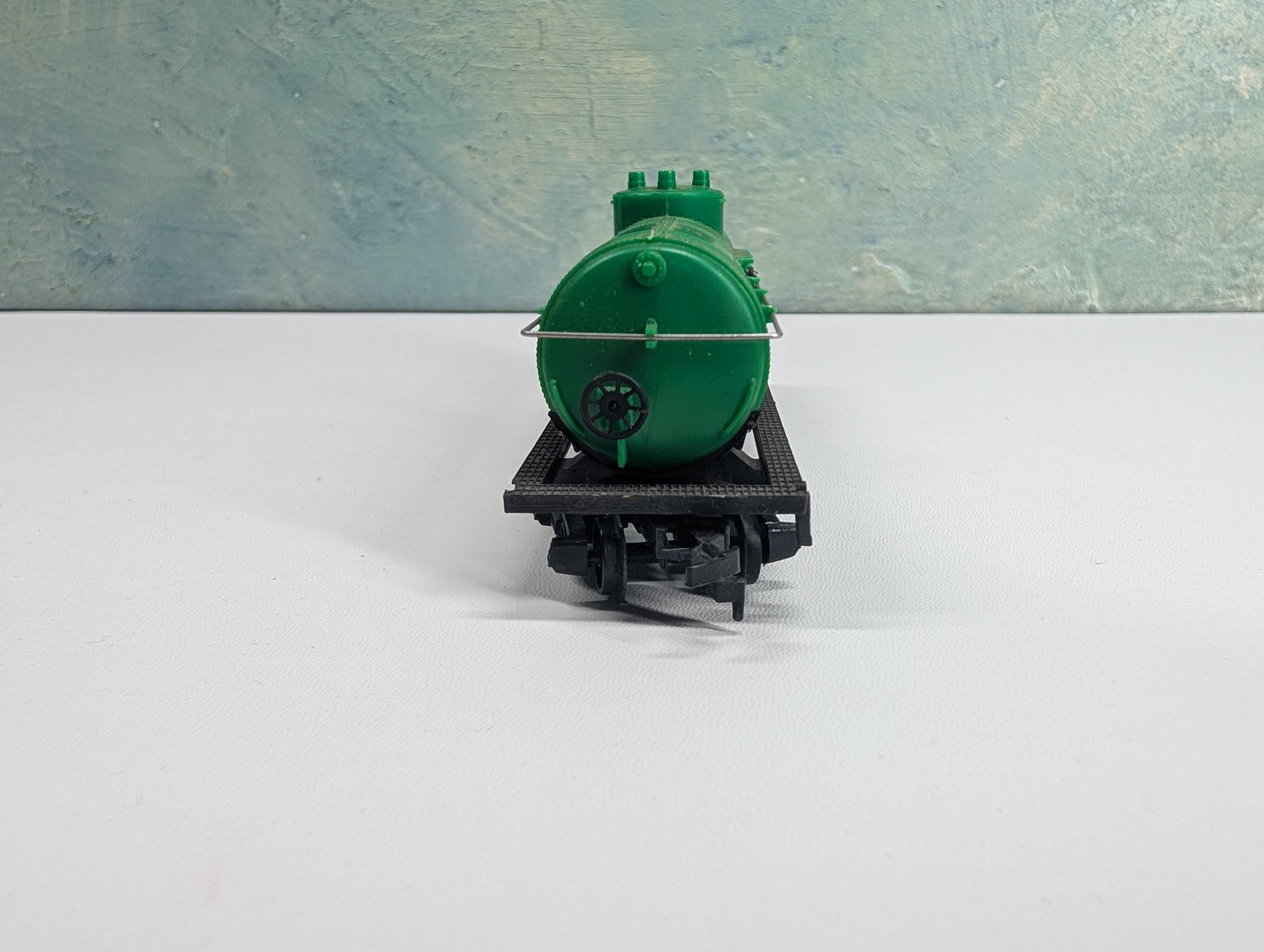 USED HO Scale Single Dome Tank Car Cities Service Oil EORX #1086