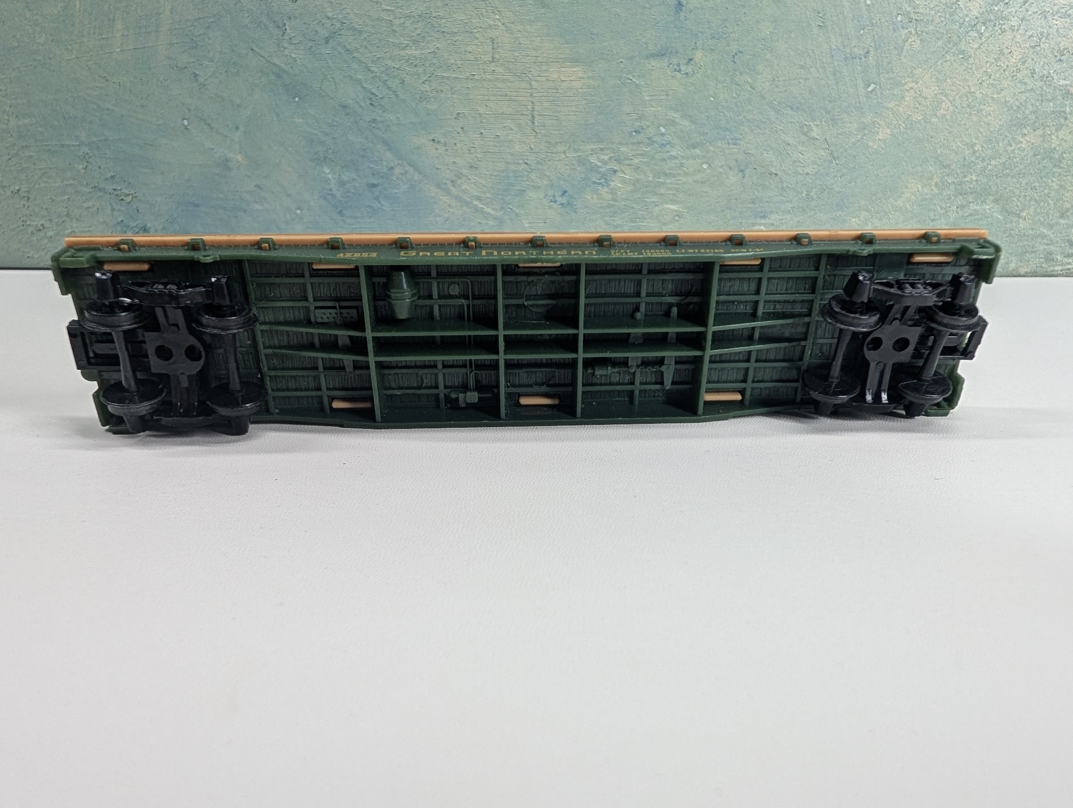USED Mantua HO Scale 50' Trailer Flat Car Great Northern #42953