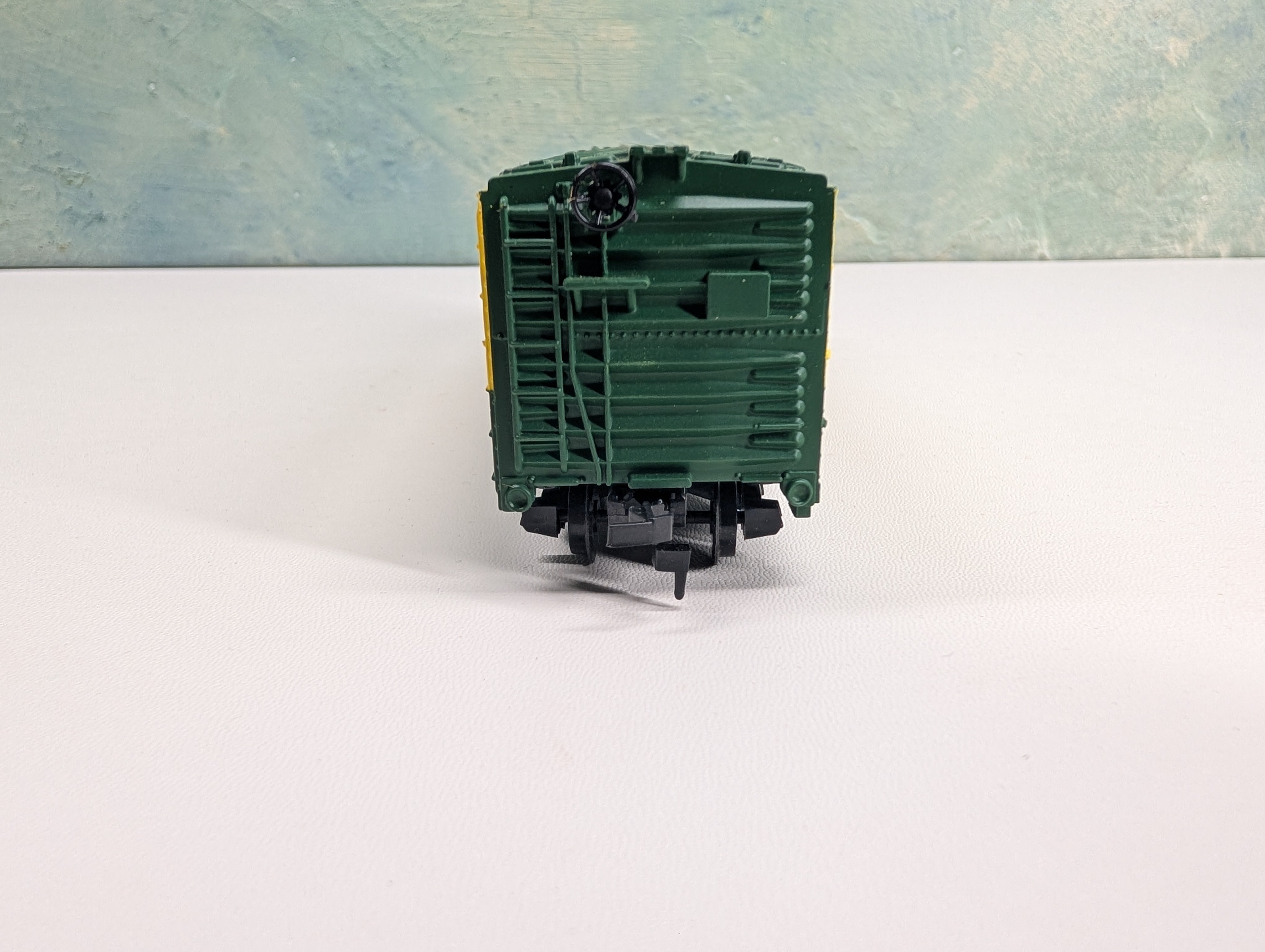 USED Mantua 739-818 HO Scale Heavy 40' Woodside Reefer Chicago & North Western CNW #15077