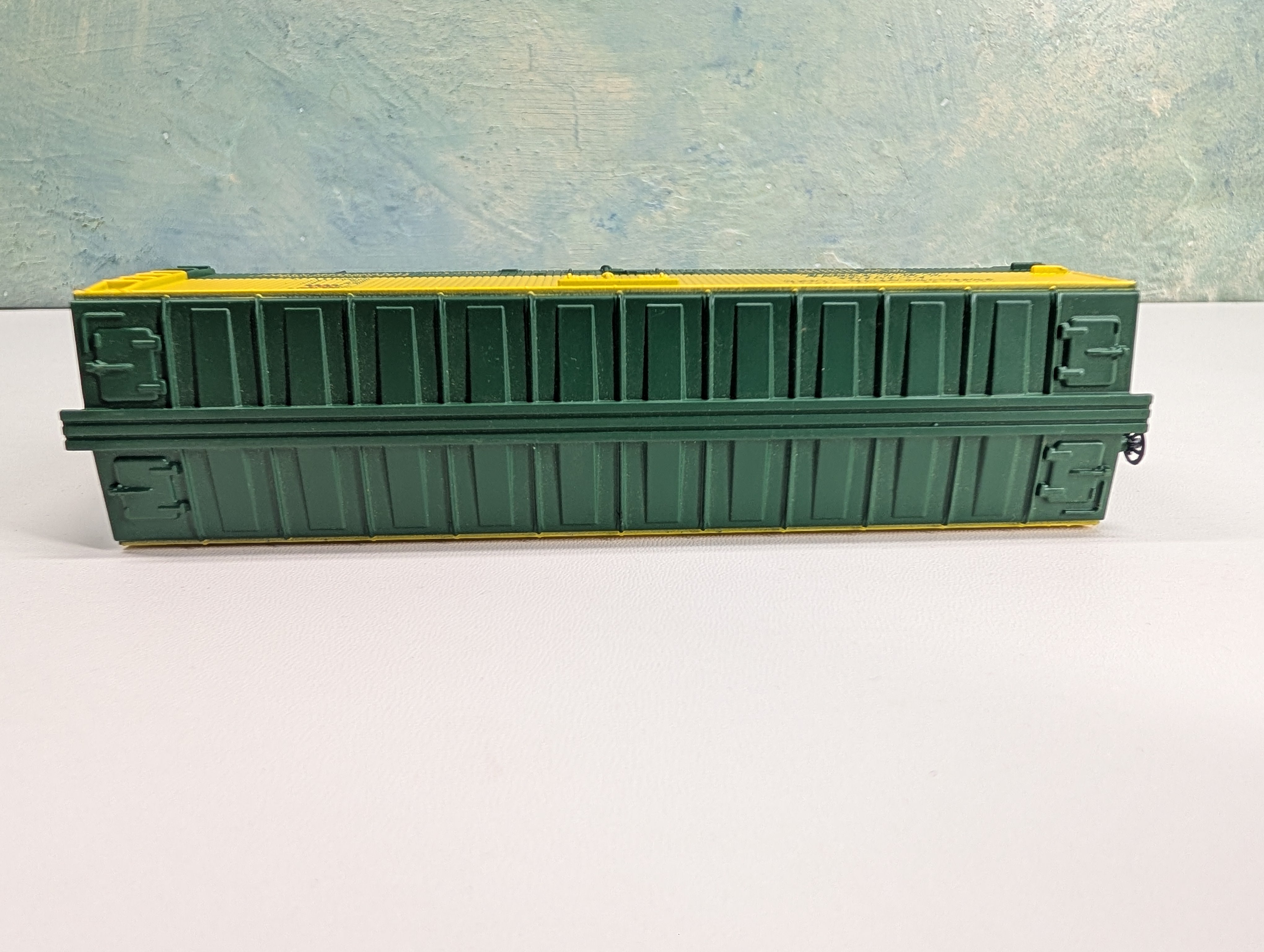USED Mantua 739-818 HO Scale Heavy 40' Woodside Reefer Chicago & North Western CNW #15077