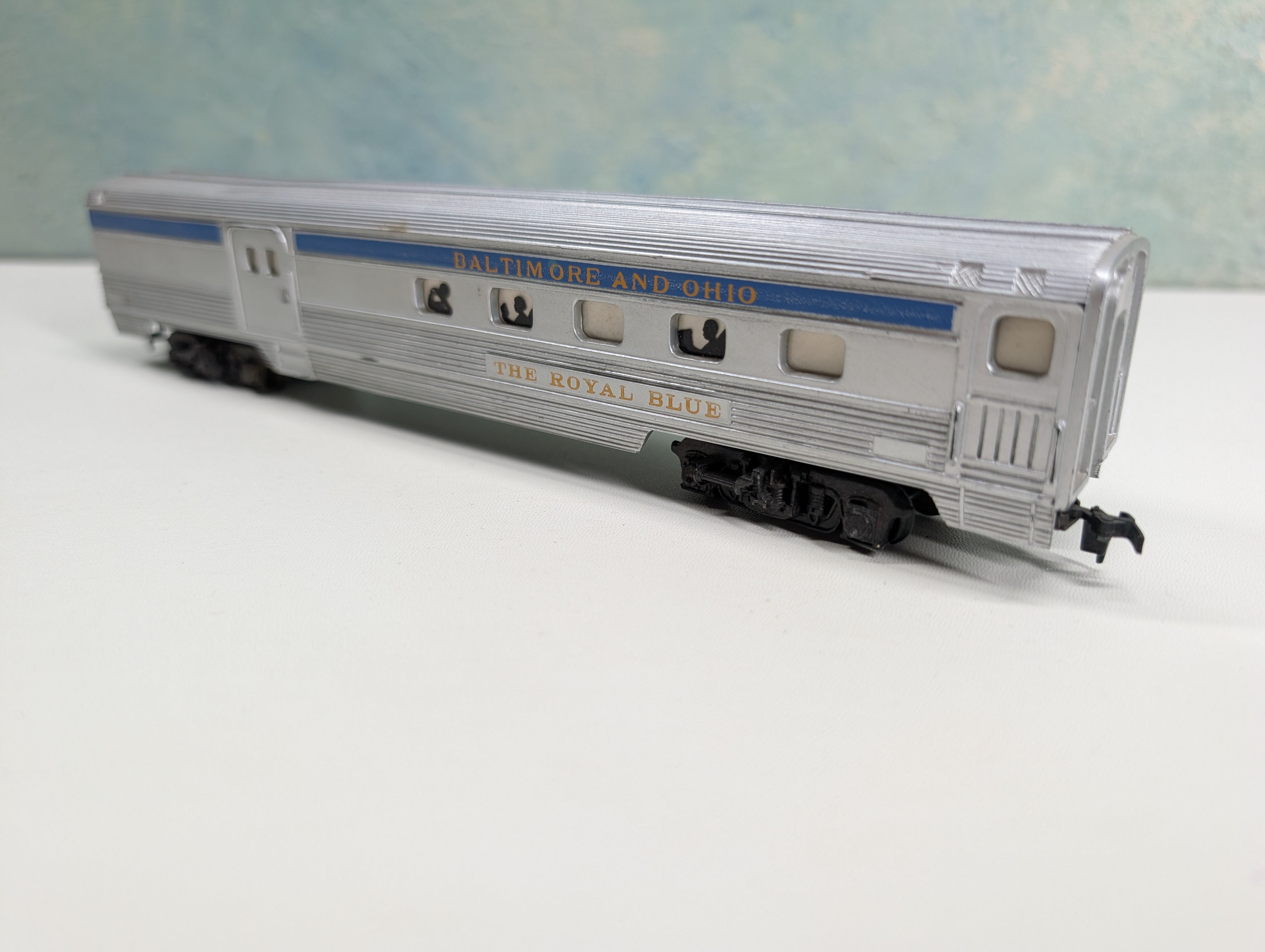 USED Tyco HO Scale Royal Blue Combo Passenger Car Baltimore and Ohio B&O