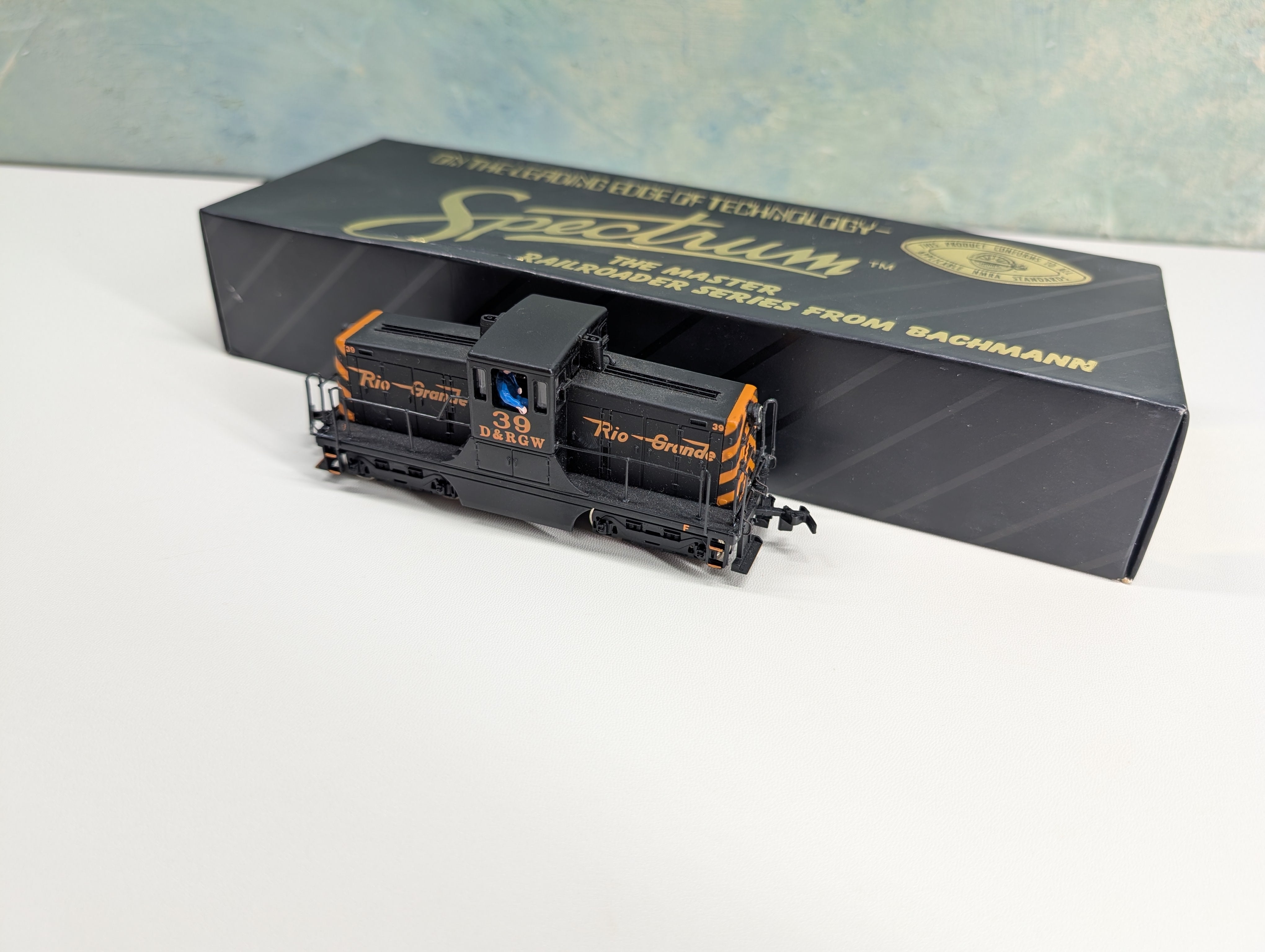 USED Bachmann 80014 HO Scale Spectrum GE 44-Ton Switcher Rio Grande D&RGW #39 Tested! DC