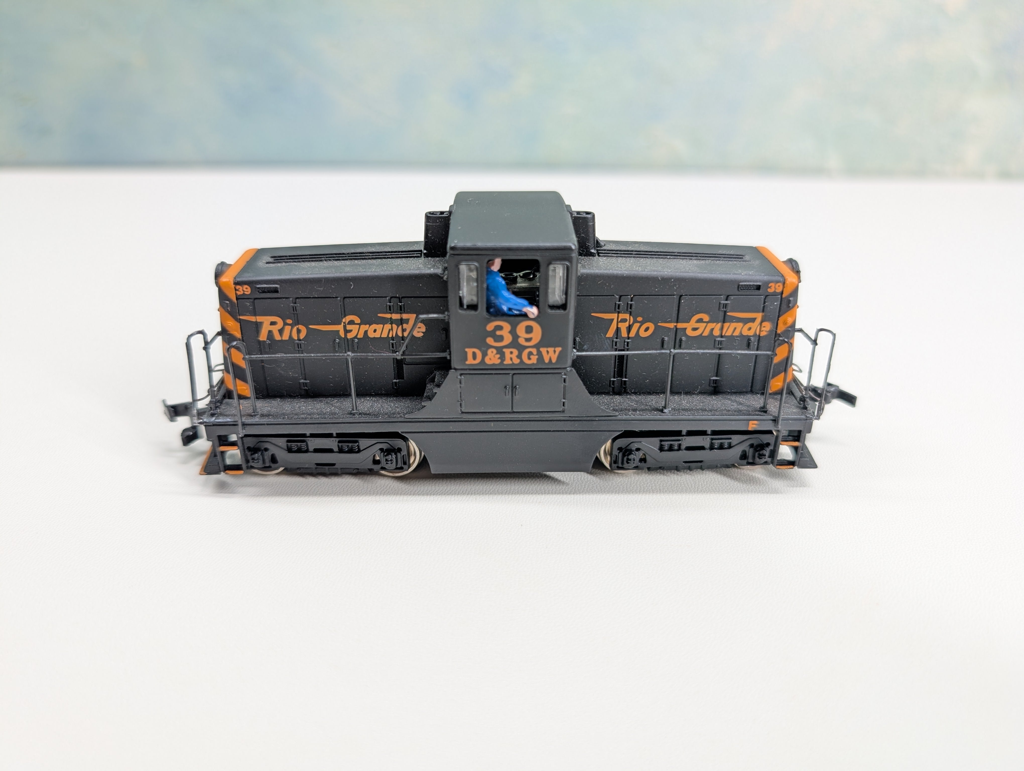USED Bachmann 80014 HO Scale Spectrum GE 44-Ton Switcher Rio Grande D&RGW #39 Tested! DC