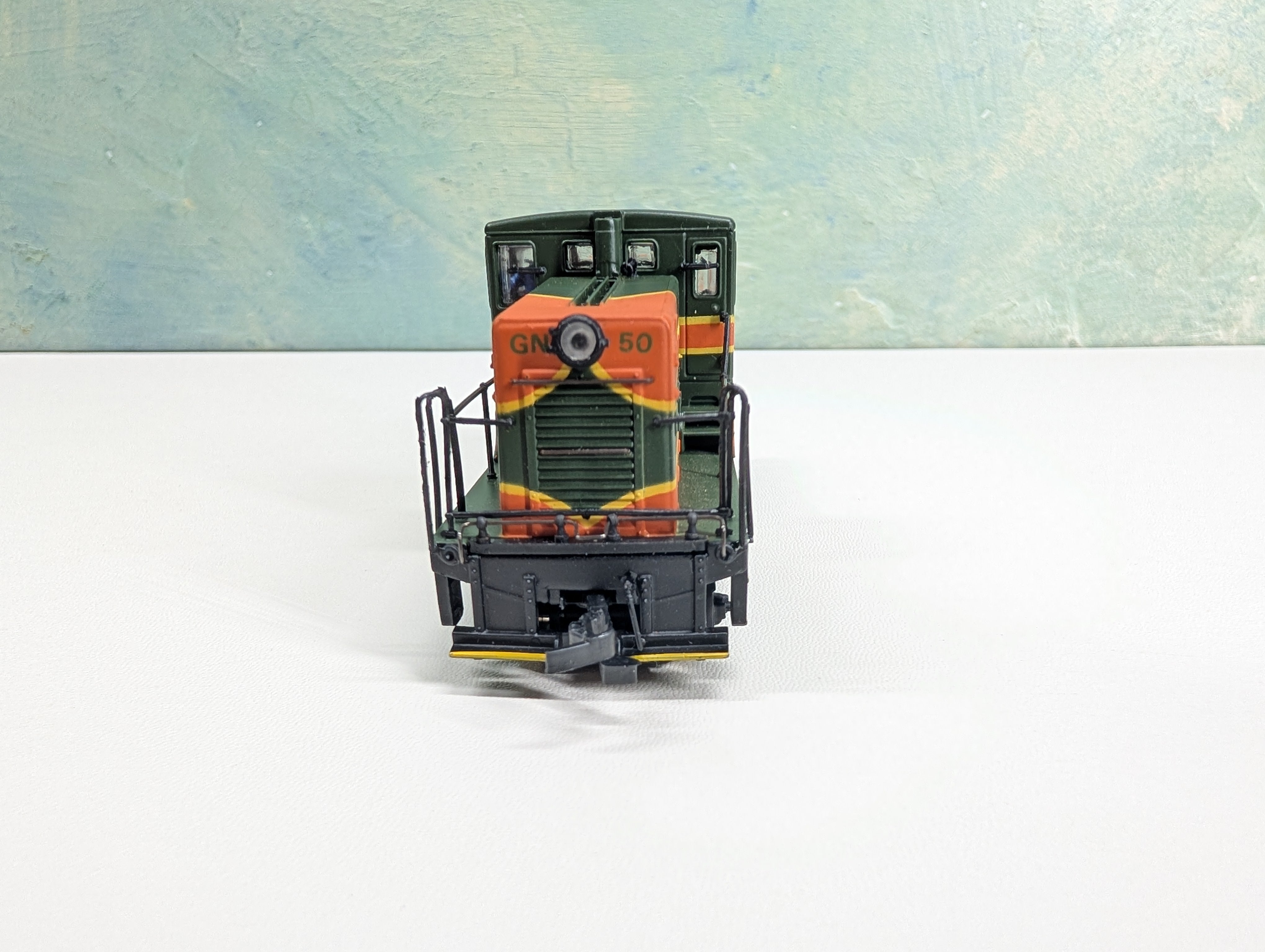 USED Bachmann 80010 HO Scale Spectrum GE 44-Ton Switcher Great Northern #50 Repairs! DC