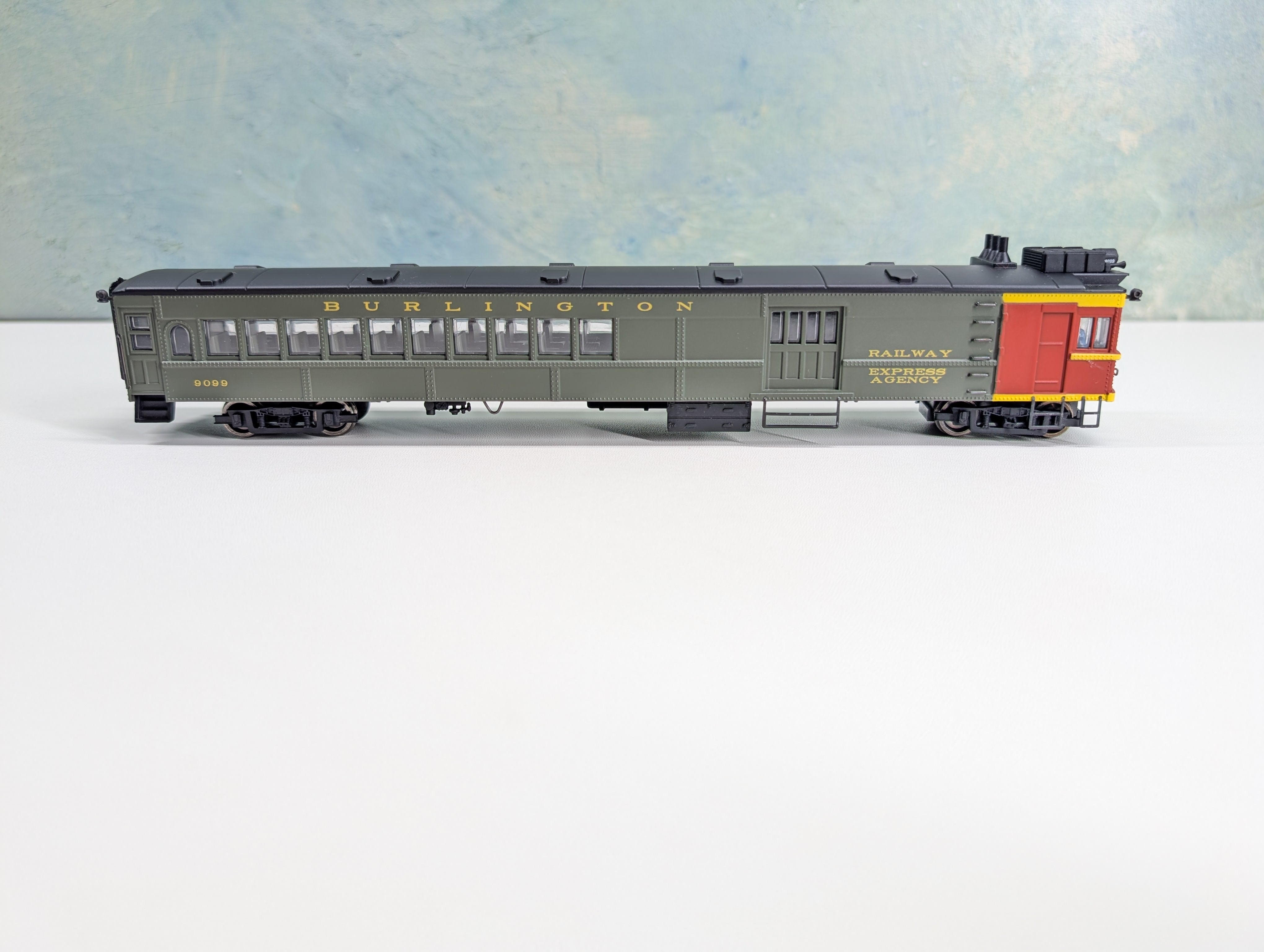 USED Bachmann 81411 HO Scale EMC Gas Electric Doodlebug Burlington CB&Q #9099 Tested! DC