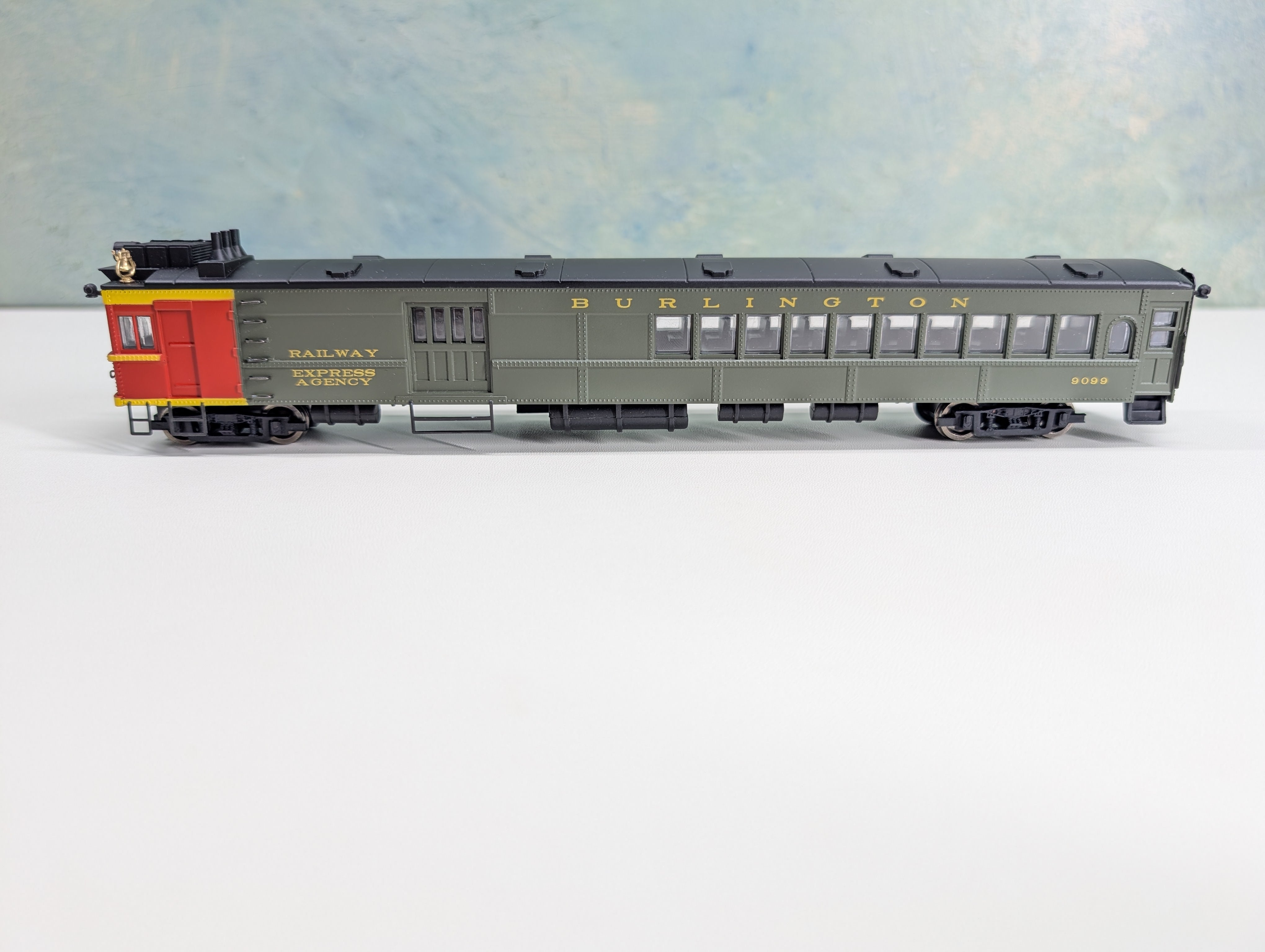 USED Bachmann 81411 HO Scale EMC Gas Electric Doodlebug Burlington CB&Q #9099 Tested! DC