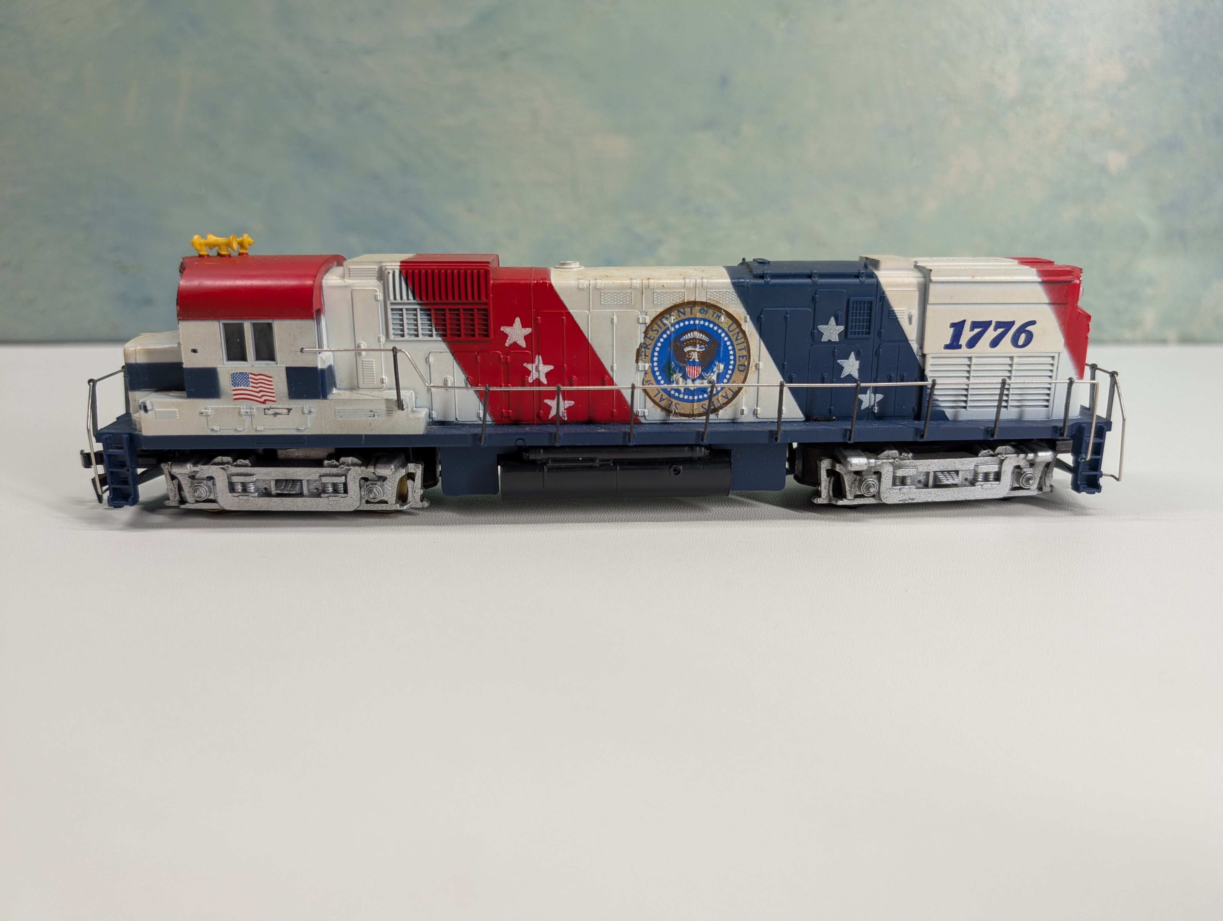 USED Tyco HO Scale Spirit of '76 Alco Century Diesel Locomotive Tested! DC
