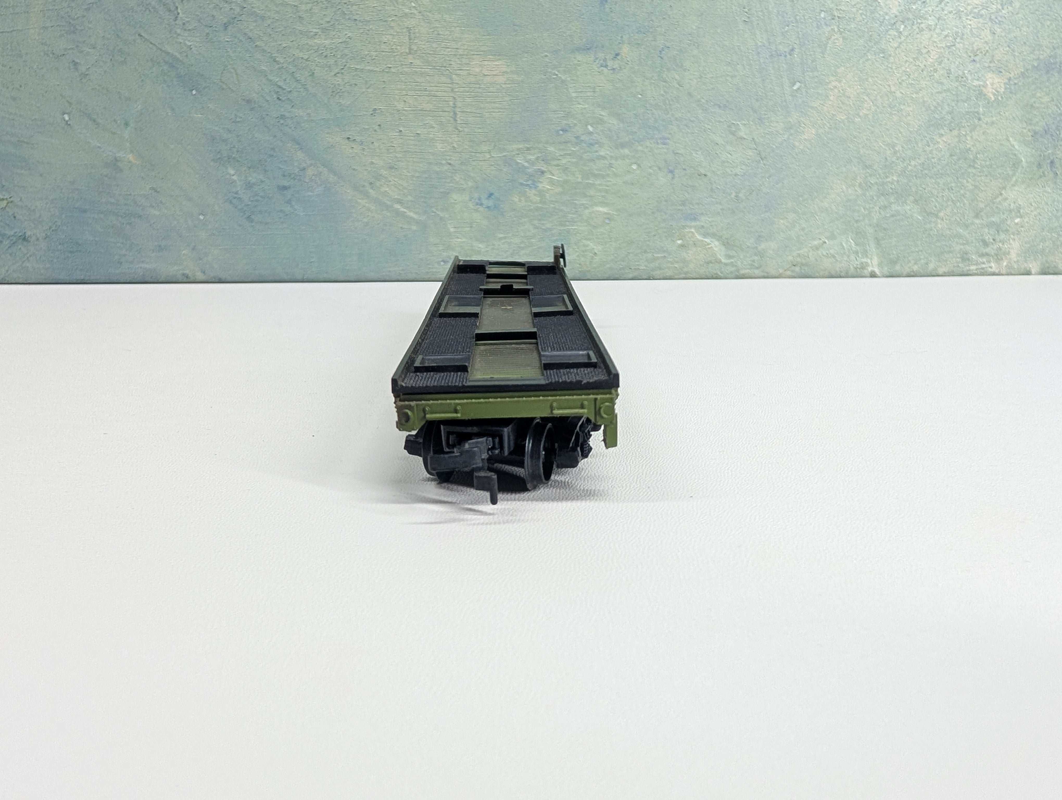 USED AHM HO Scale 50' Flat Car w/ Trailer US Army 56789