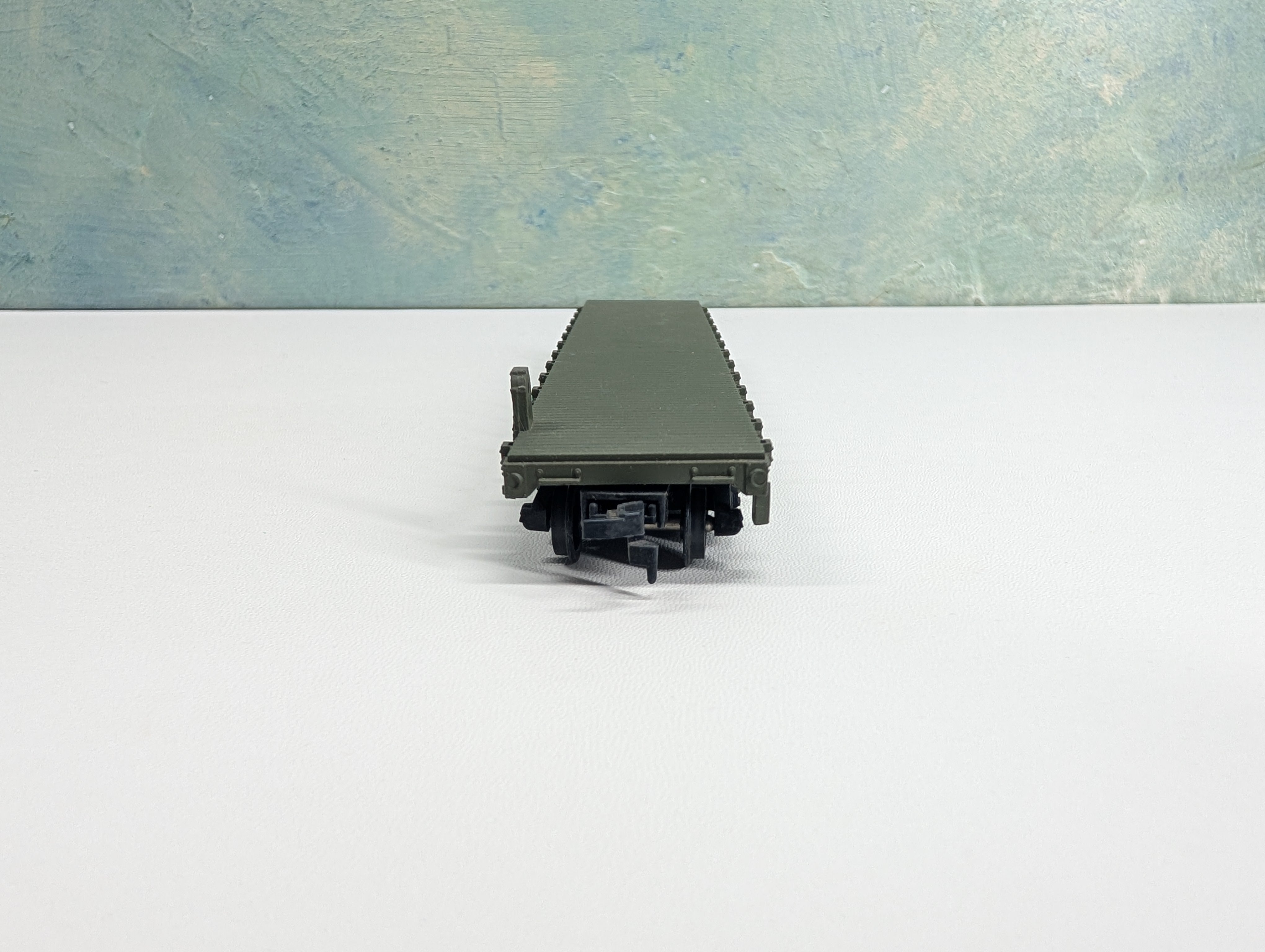 USED Cox HO Scale 50' Flat Car w/ Army Tank Load US Army 4825