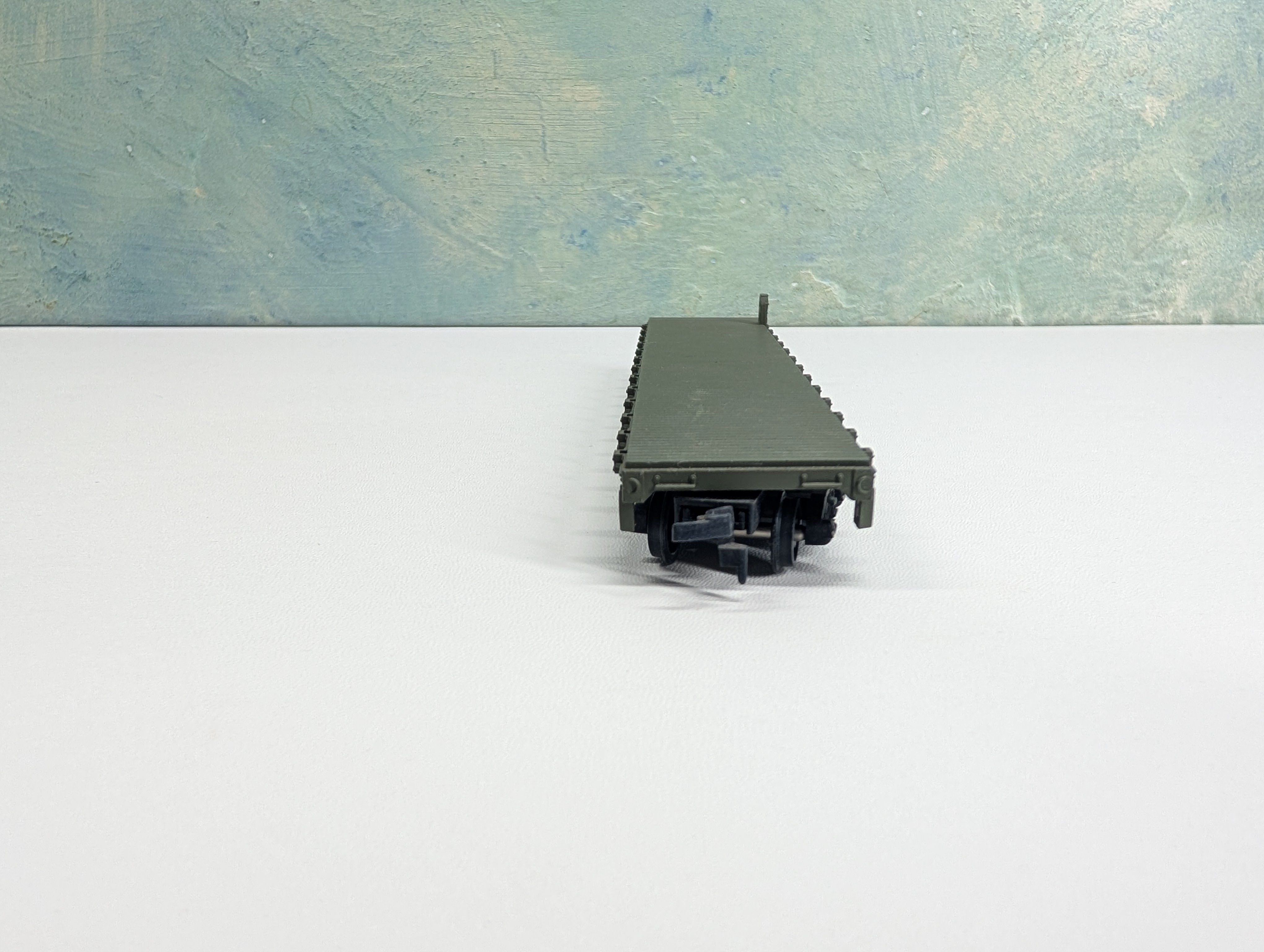 USED Cox HO Scale 50' Flat Car w/ Army Tank Load US Army 4825