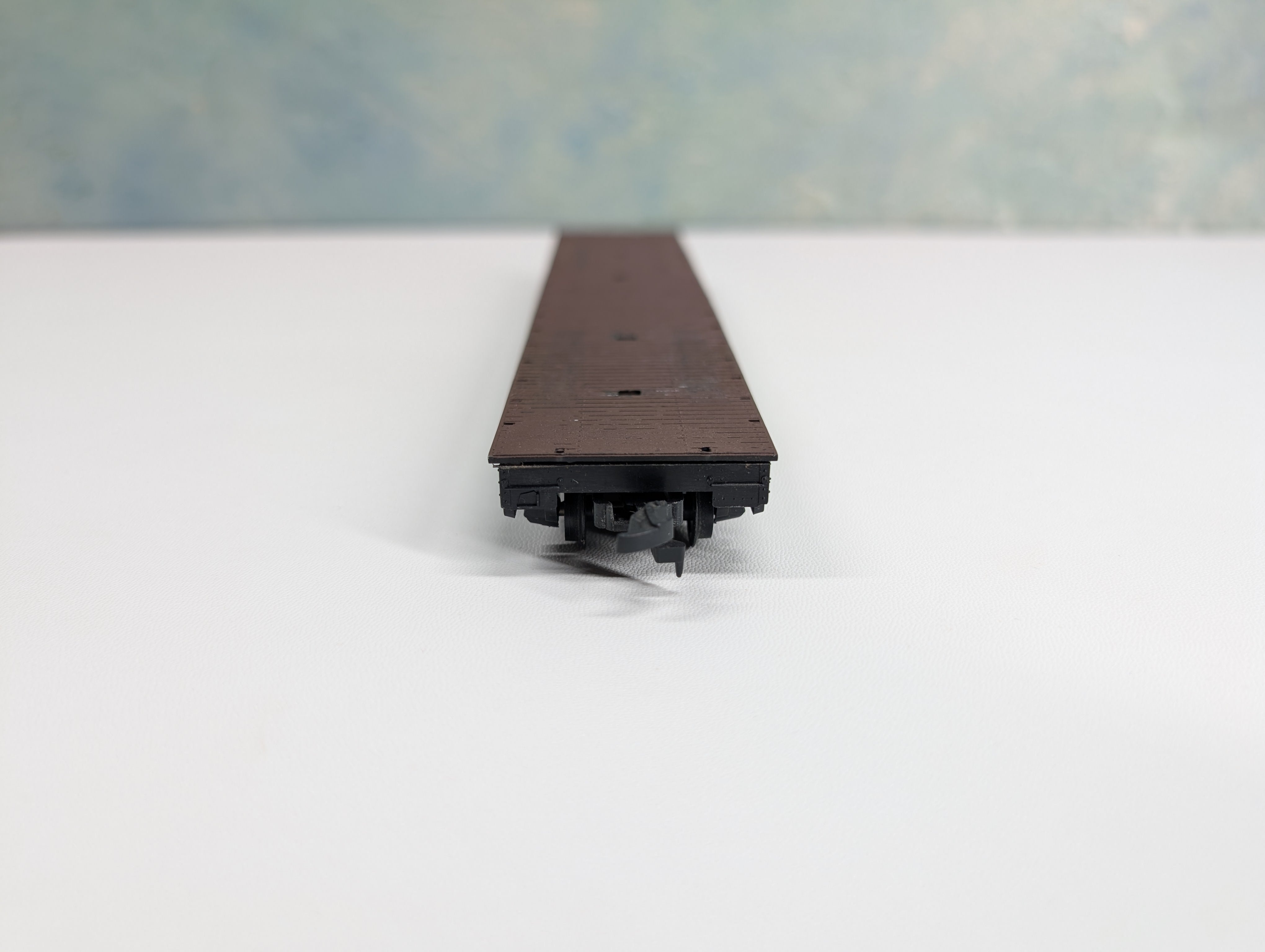 USED AHM HO Scale 54' United States Army Flat Car w/ Tank Load USAX #38065