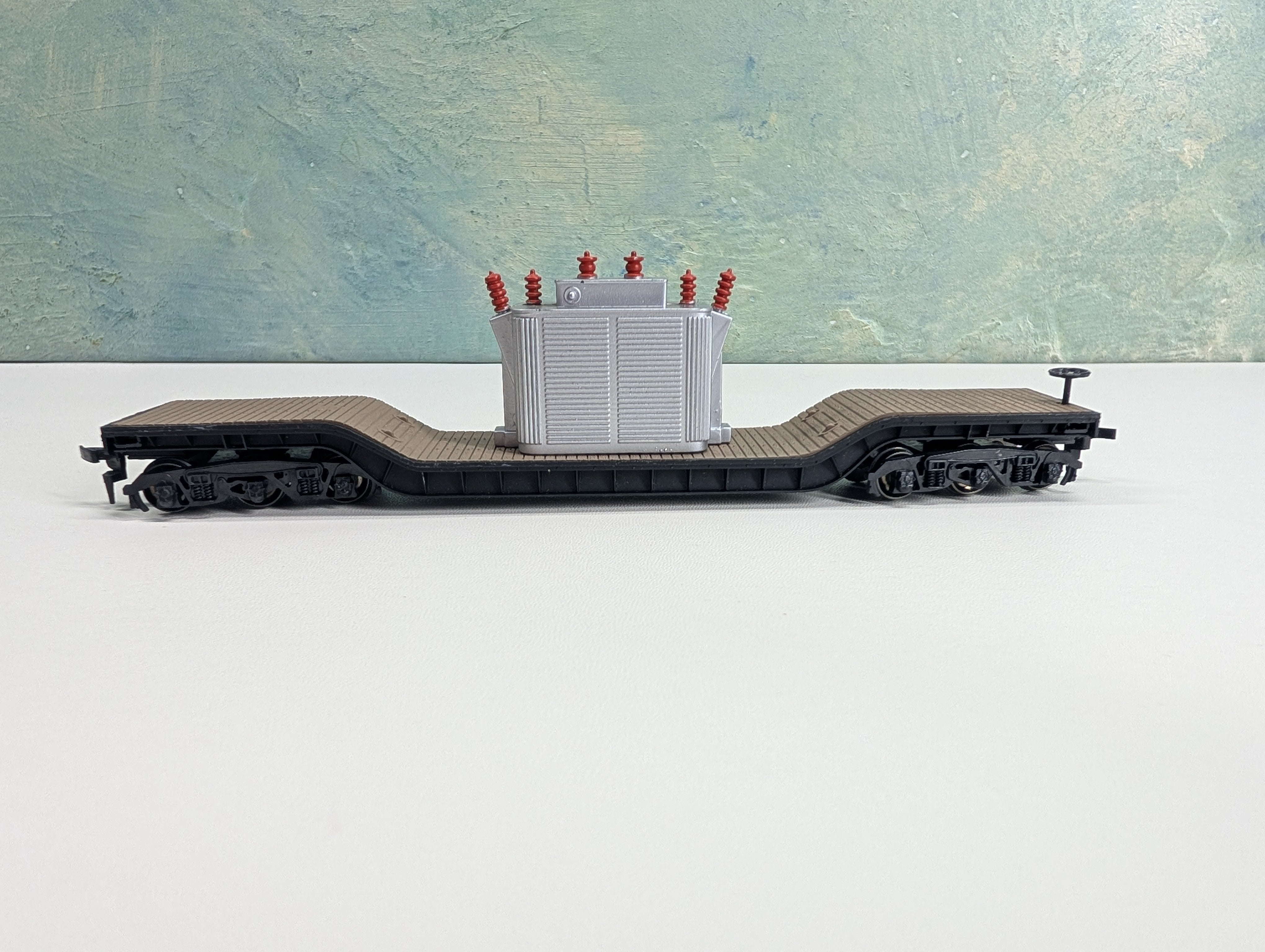 USED Bachmann HO Scale 53' Center Depressed Flat Car w/ Transformer Load Metal Wheels