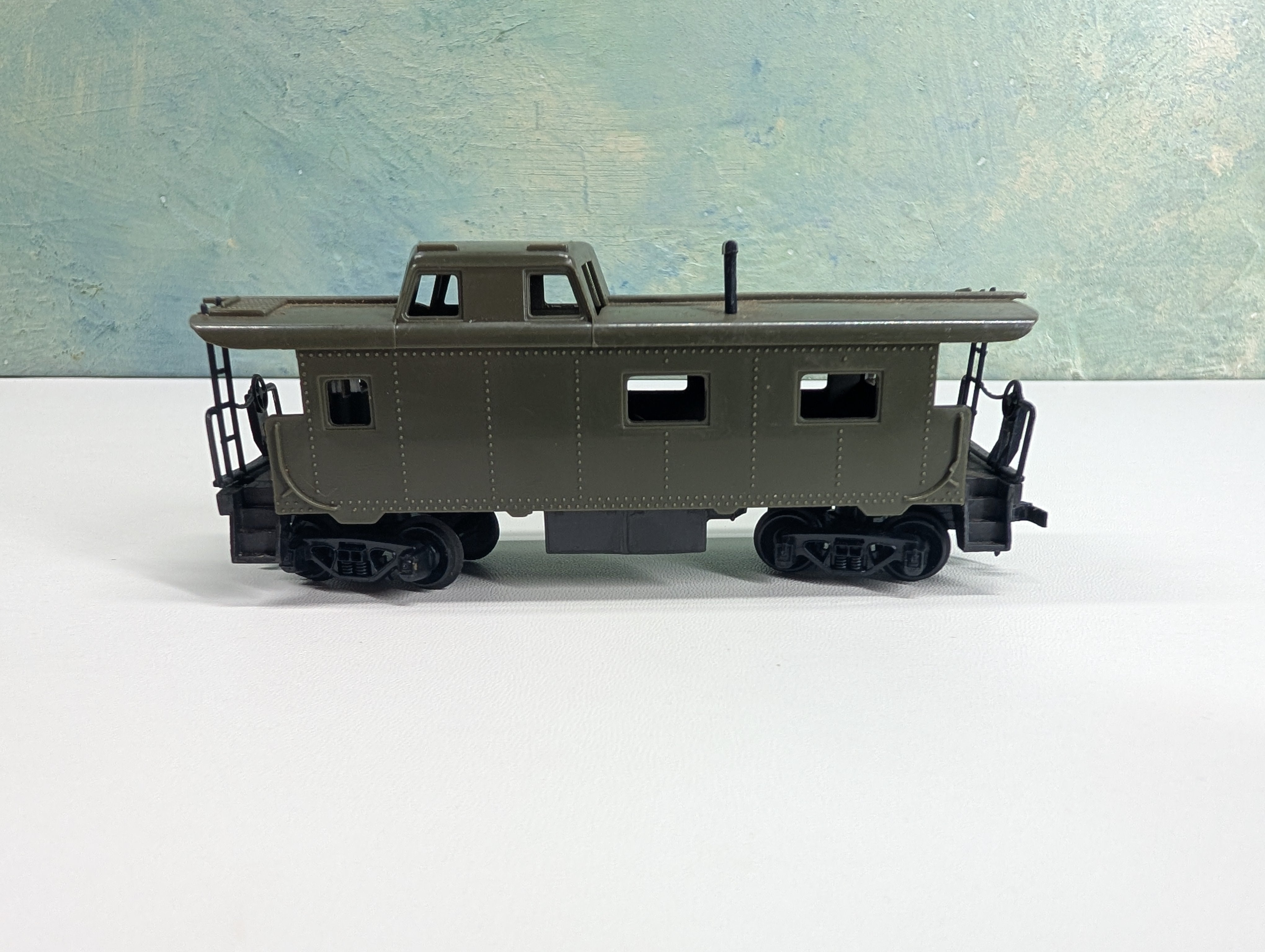 USED Tyco HO Scale Army Green Caboose