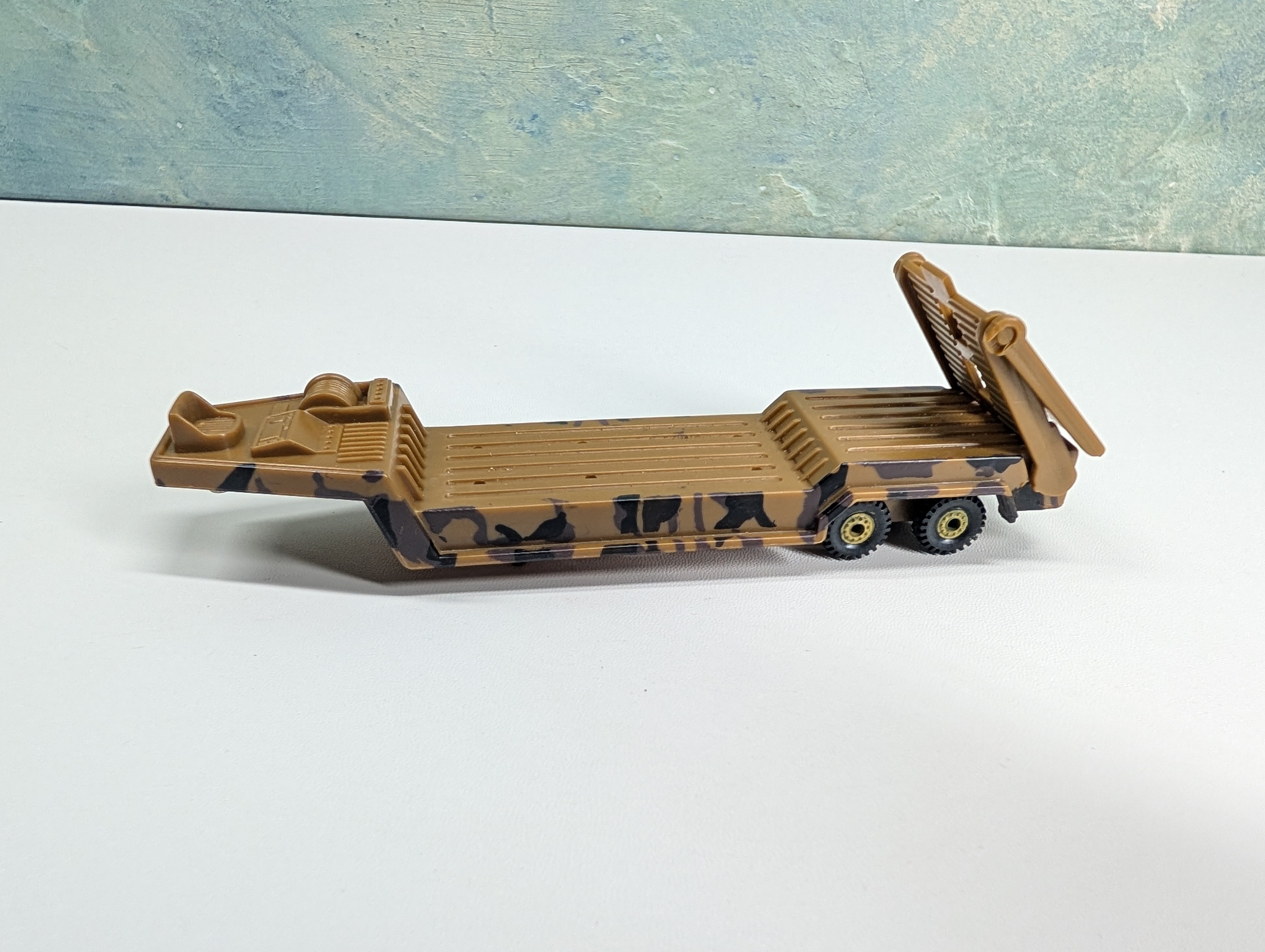 USED Boley HO Scale Military Tractor Trailer Cab w/ Flat Car & Tank Load, Brown