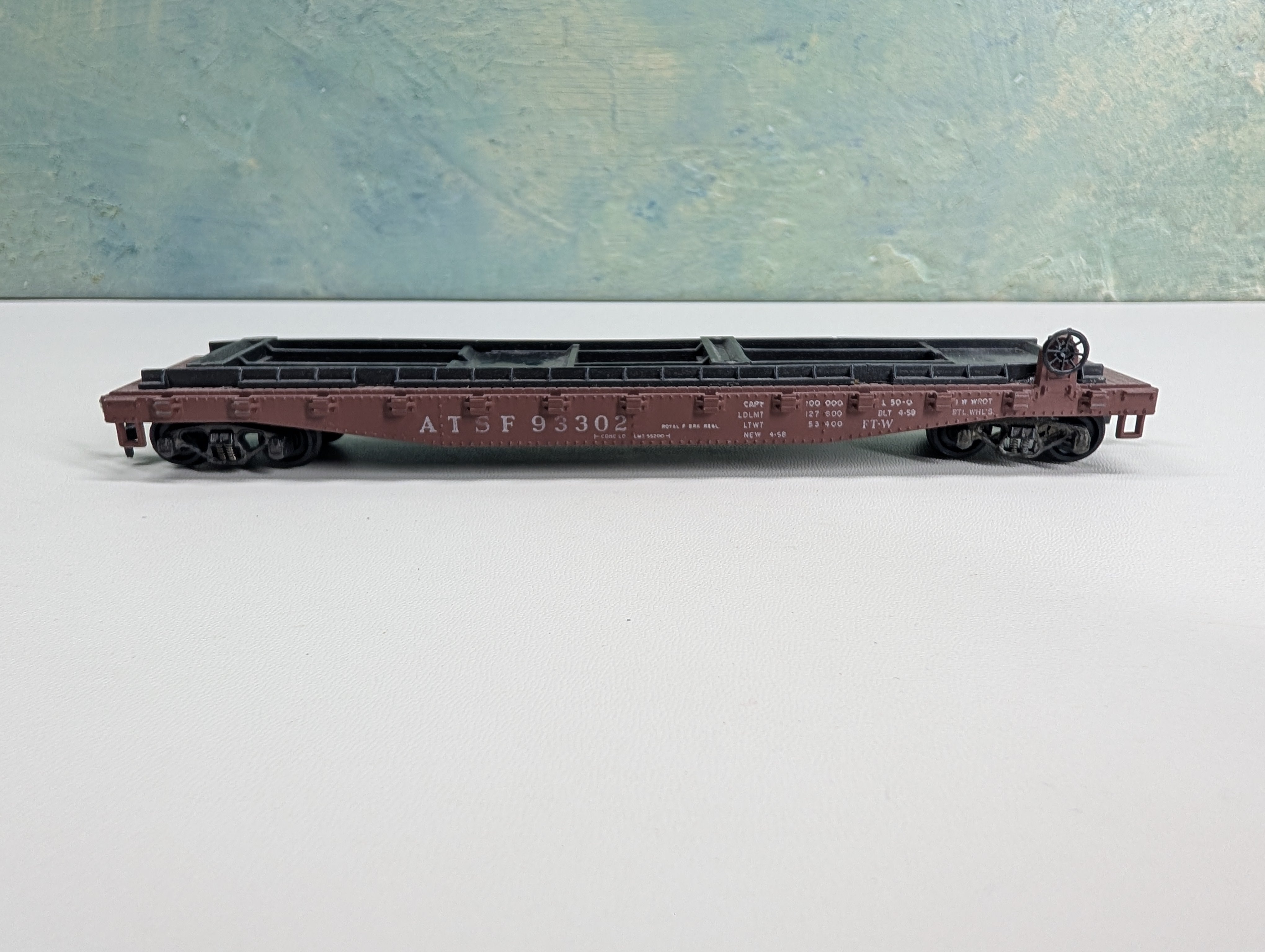 USED HO Scale 50' Flat Car Santa Fe ATSF #93302
