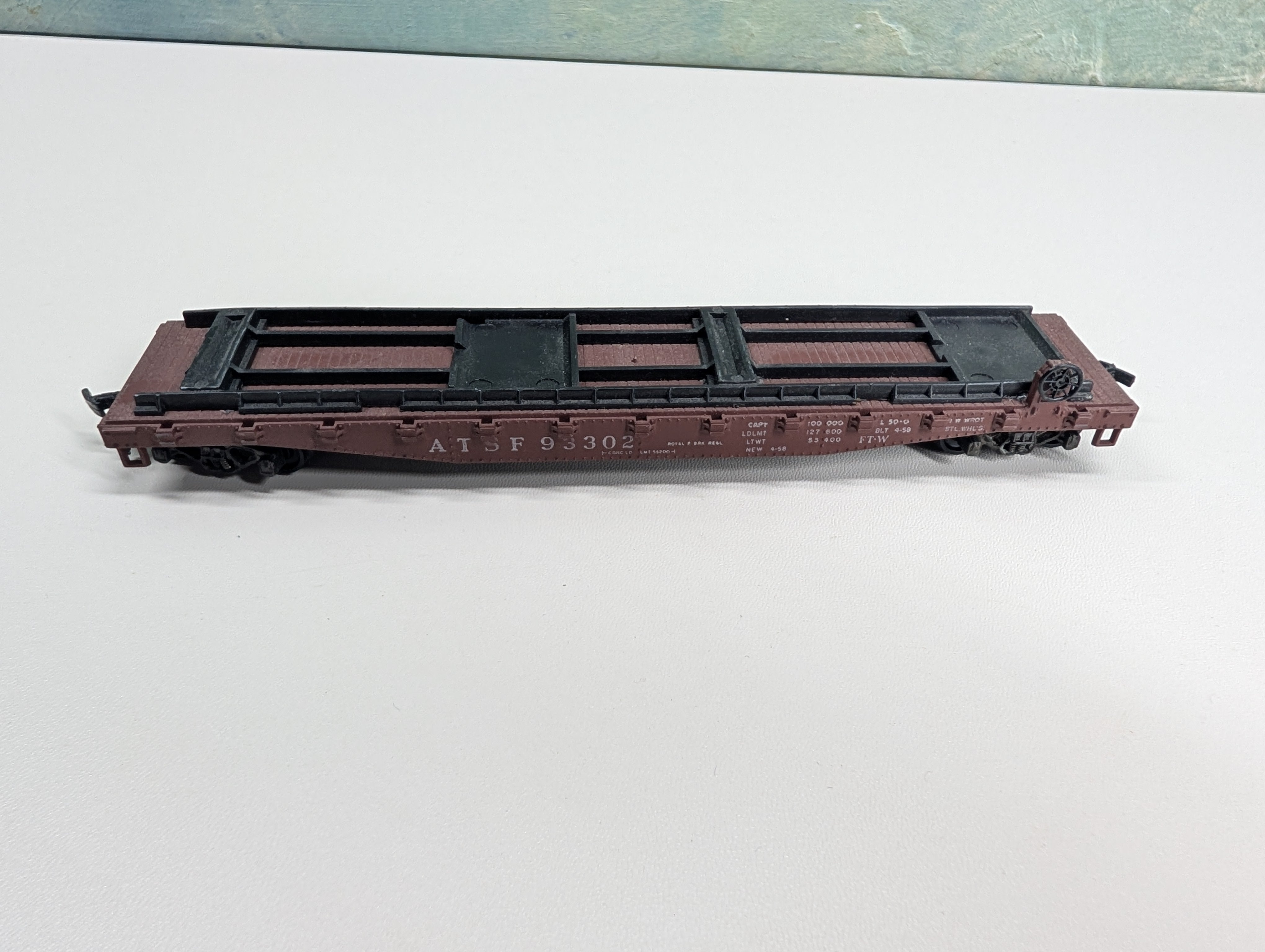 USED HO Scale 50' Flat Car Santa Fe ATSF #93302