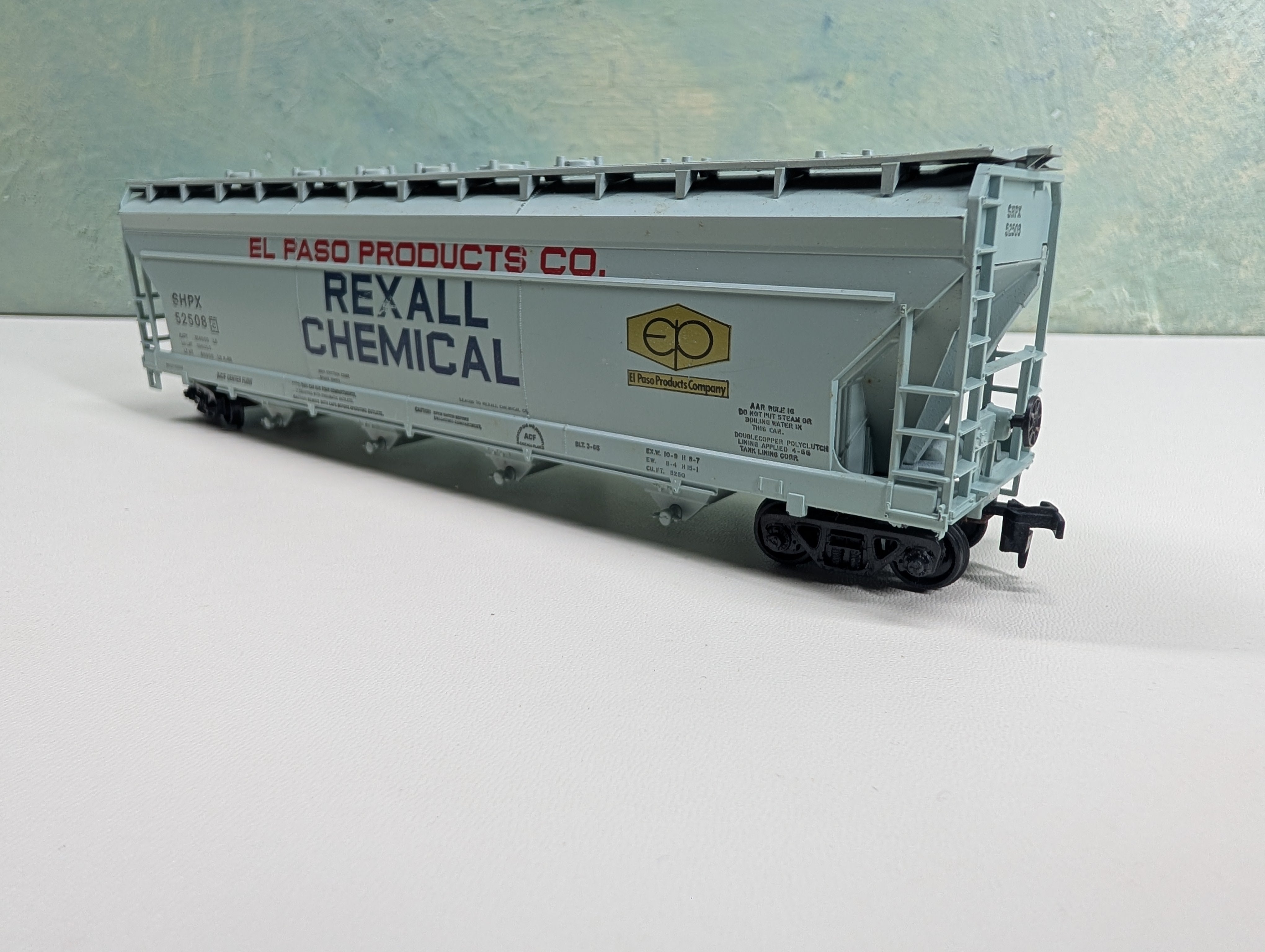 USED Athearn HO Scale ACF Covered Hopper Rexall Chemical SHPX #52508