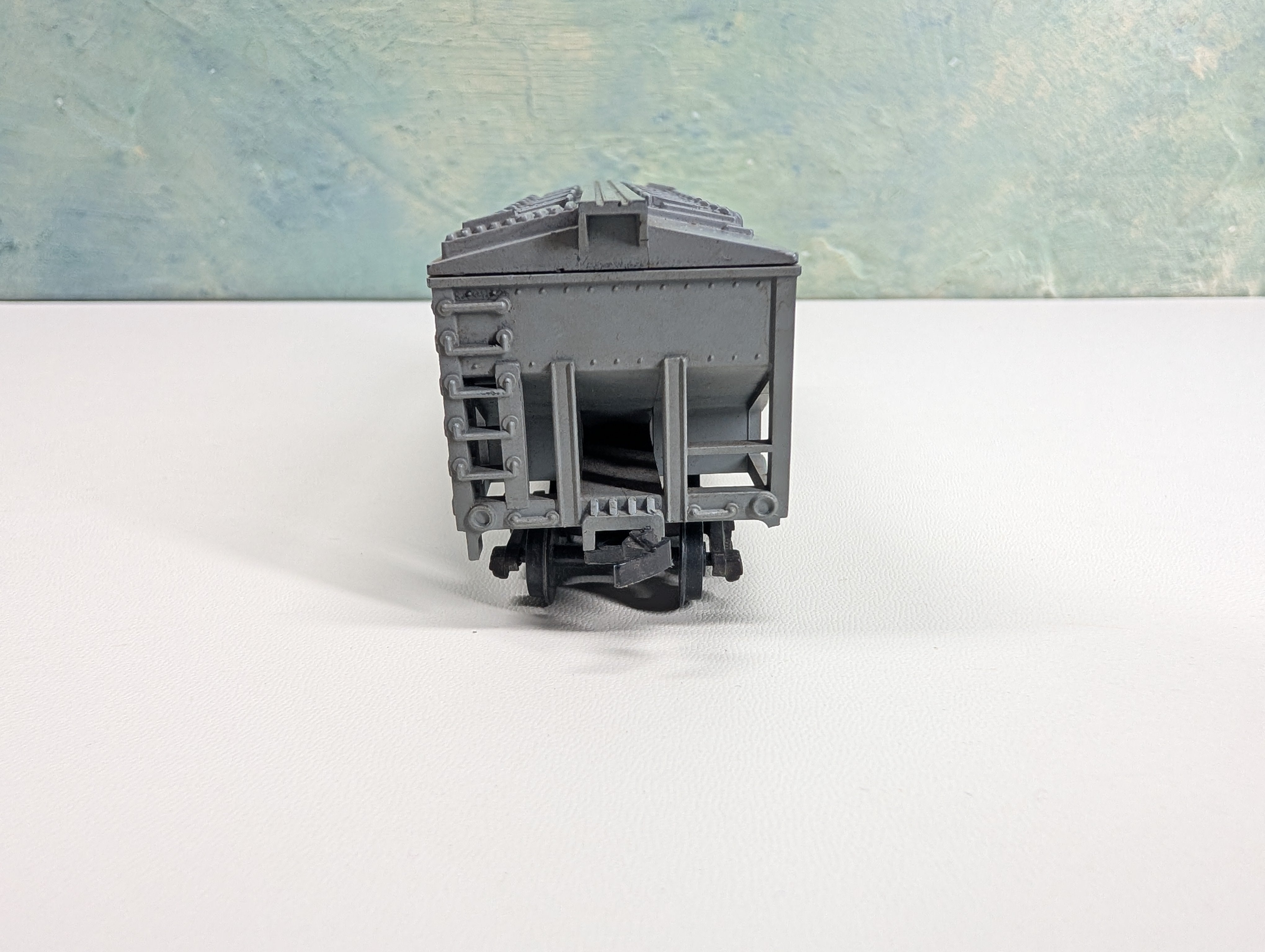 USED Gilbert HO Scale 2 Bay Covered Hopper Monon CIL #33510