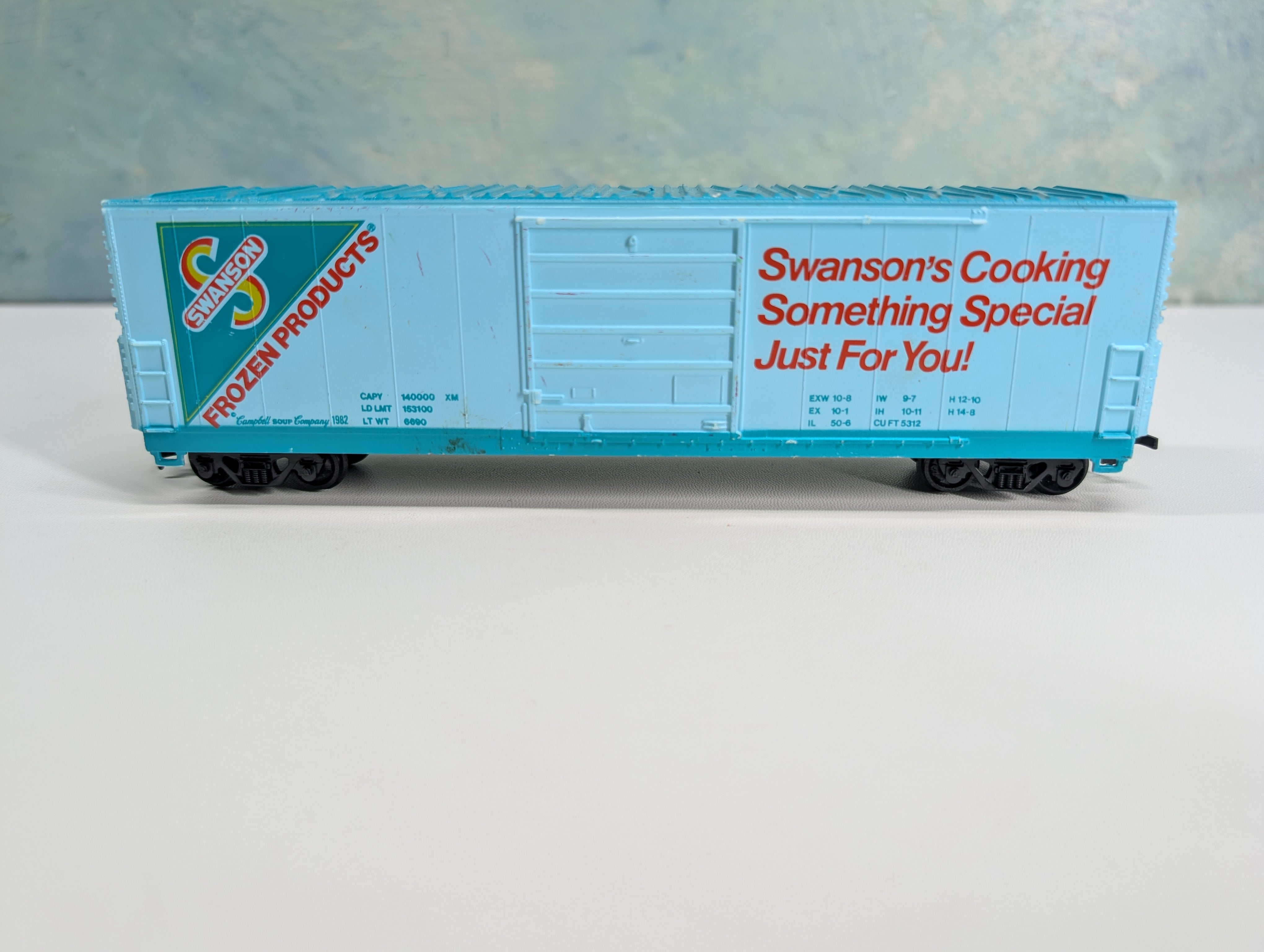 USED Life-Like HO Scale 50' Billboard Reefer Box Car Campbell Swanson Frozen Products