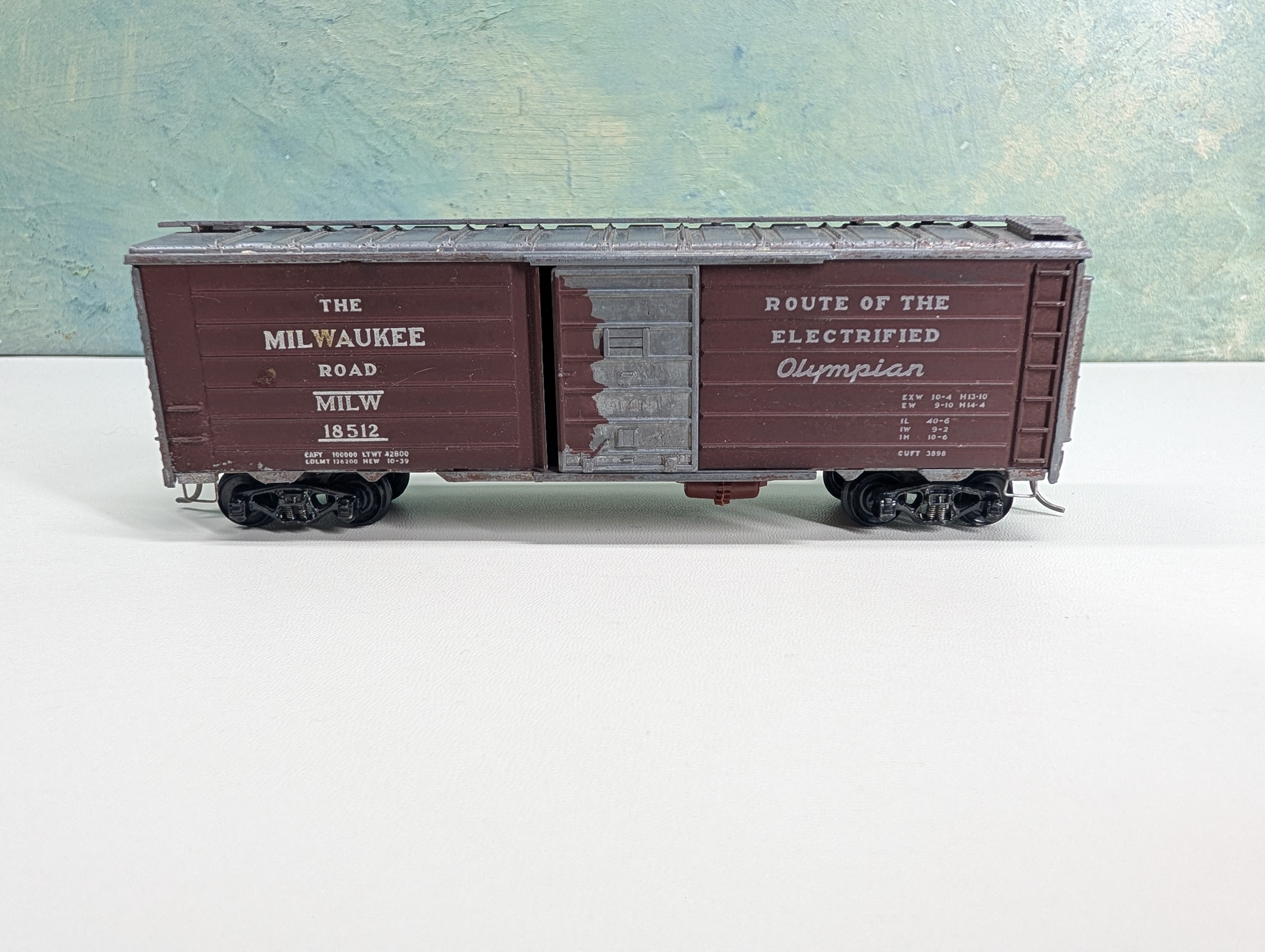 USED Varney HO Scale Metal 40' Box Car Milwaukee Road MILW #18512