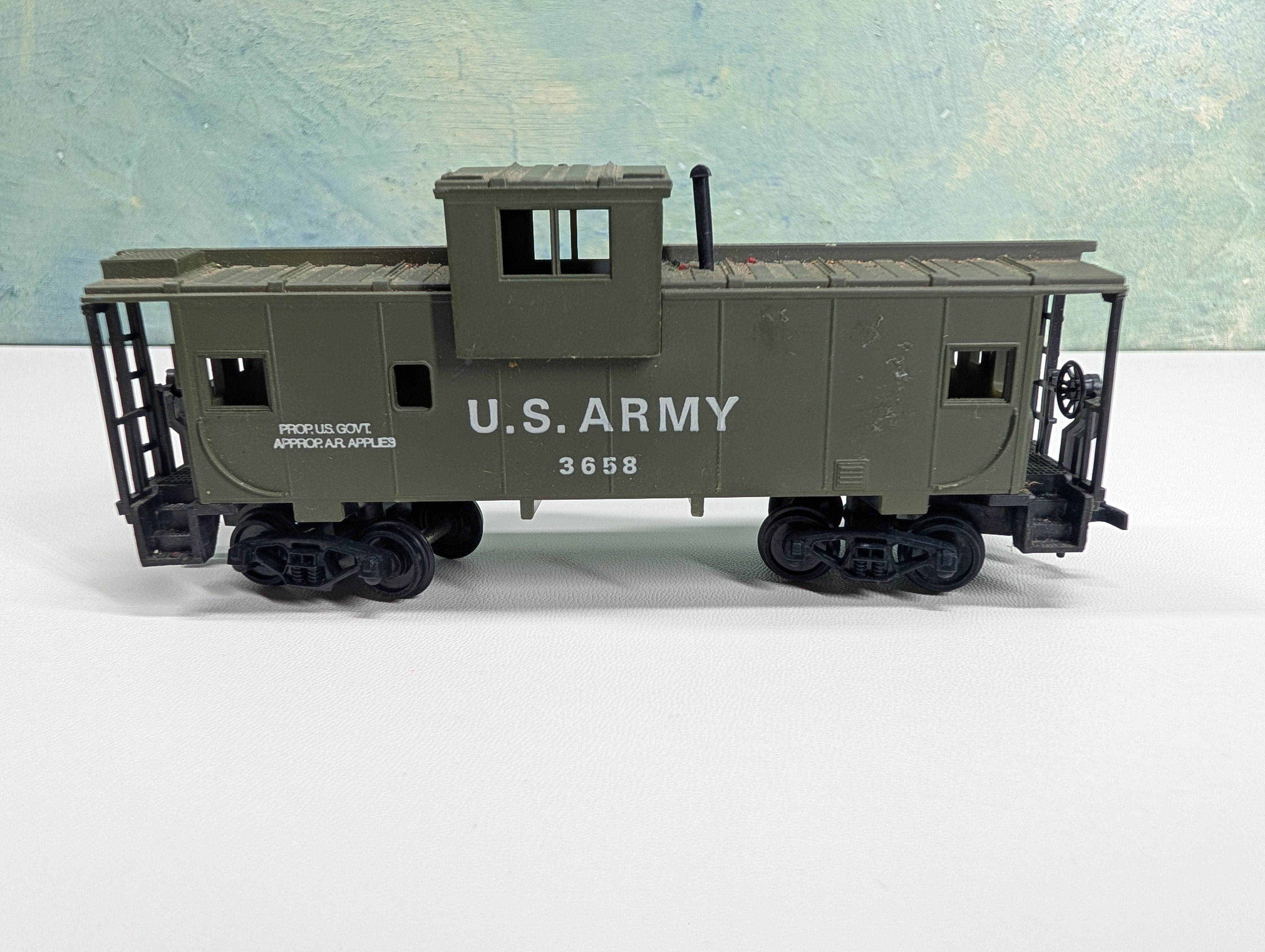 USED Cox HO Scale Caboose US Army #3658