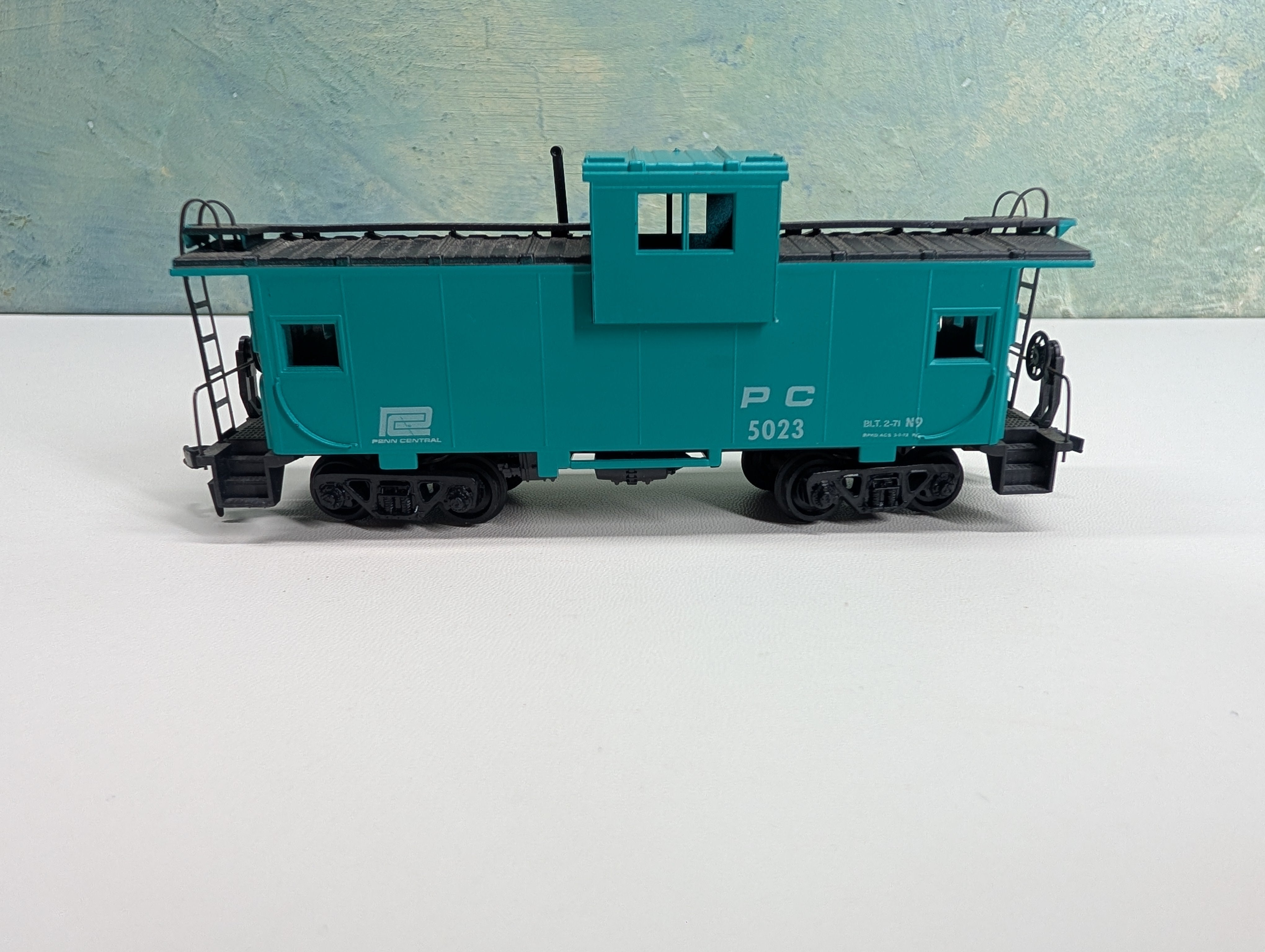 USED Athearn HO Scale Caboose Penn Central PC #5023