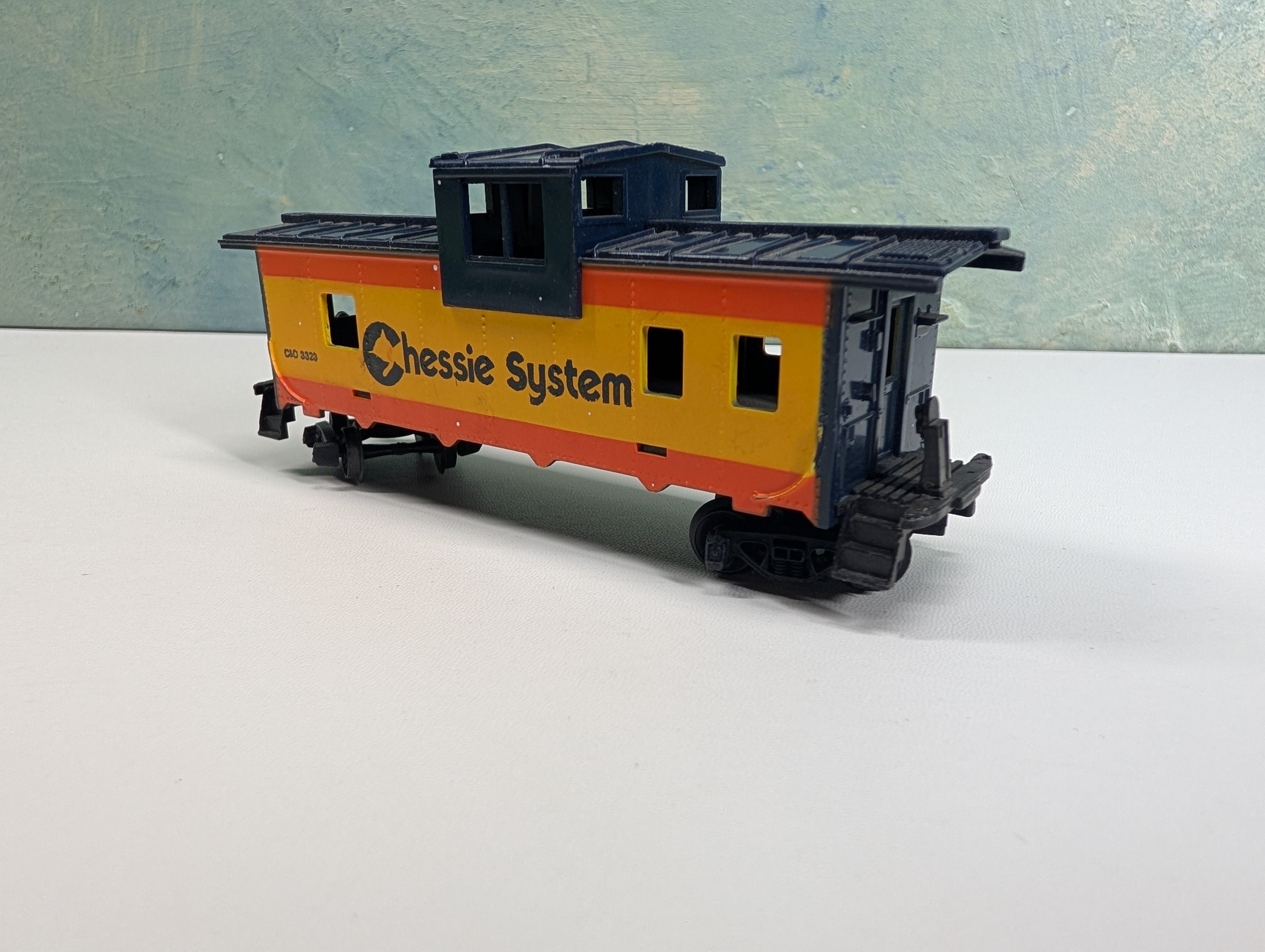 USED Tyco HO Scale Caboose Chessie System C&O #3323