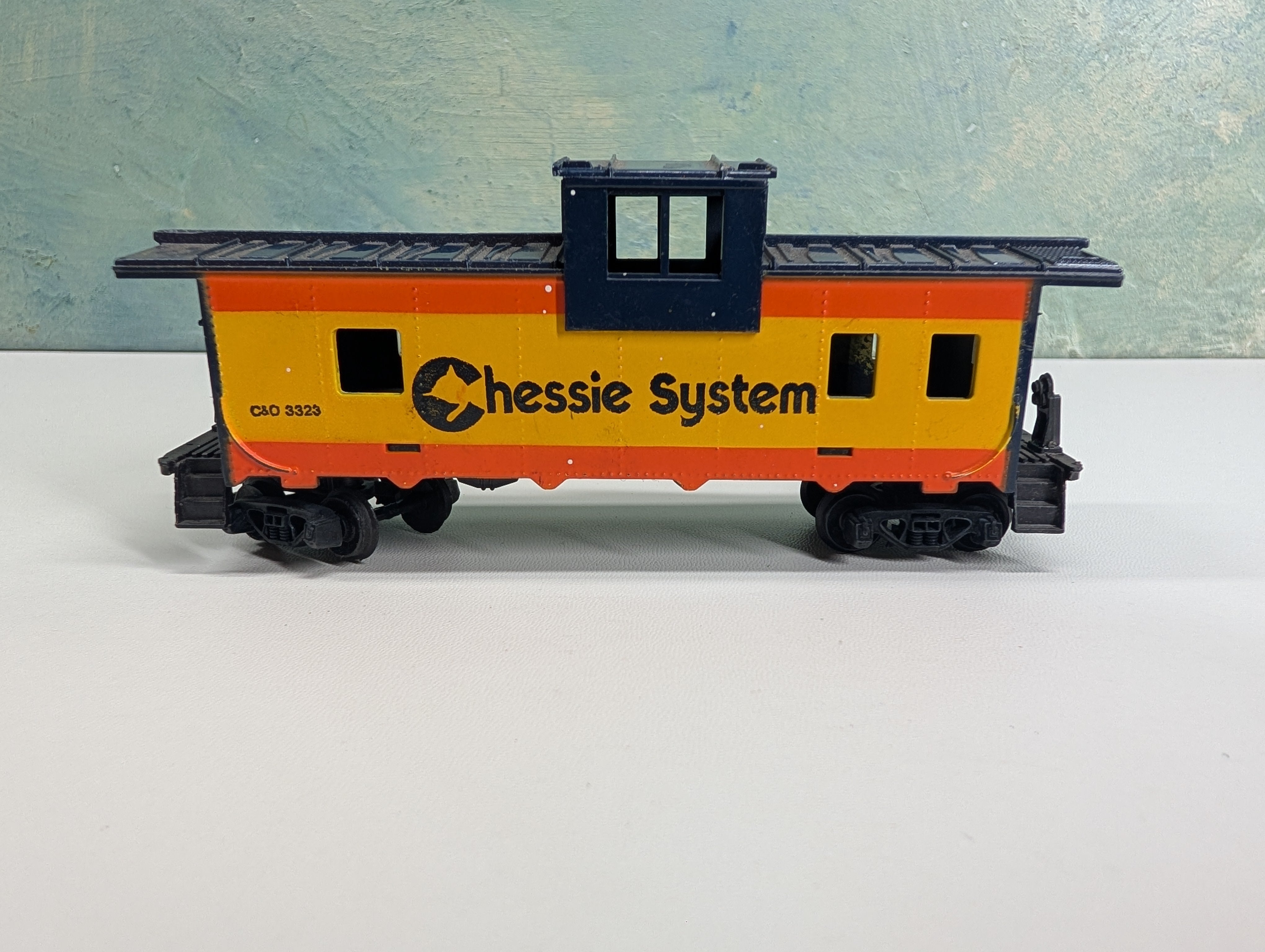 USED Tyco HO Scale Caboose Chessie System C&O #3323