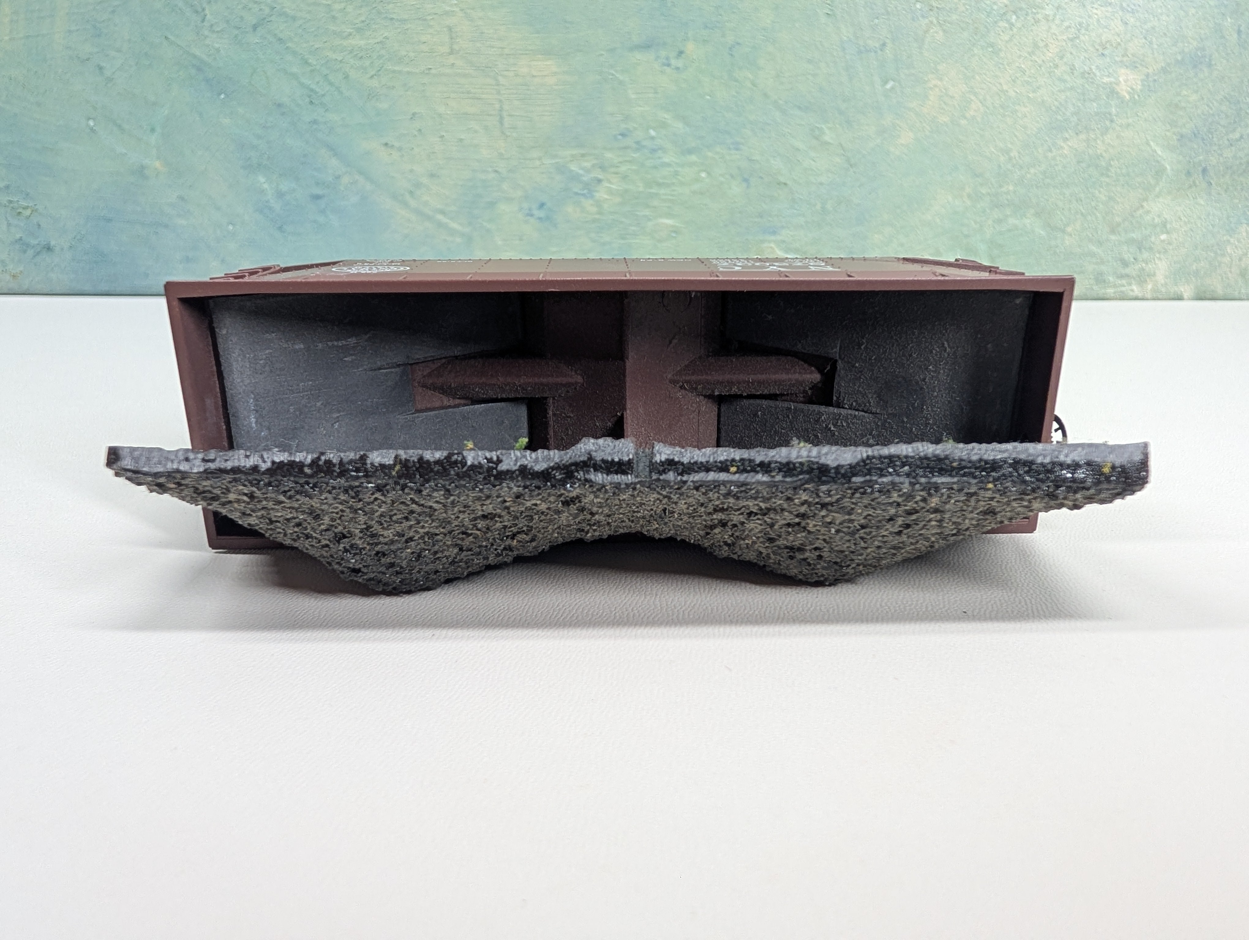 USED Athearn HO Scale 2 Bay Hopper w/ Load New York Central NYC #875037