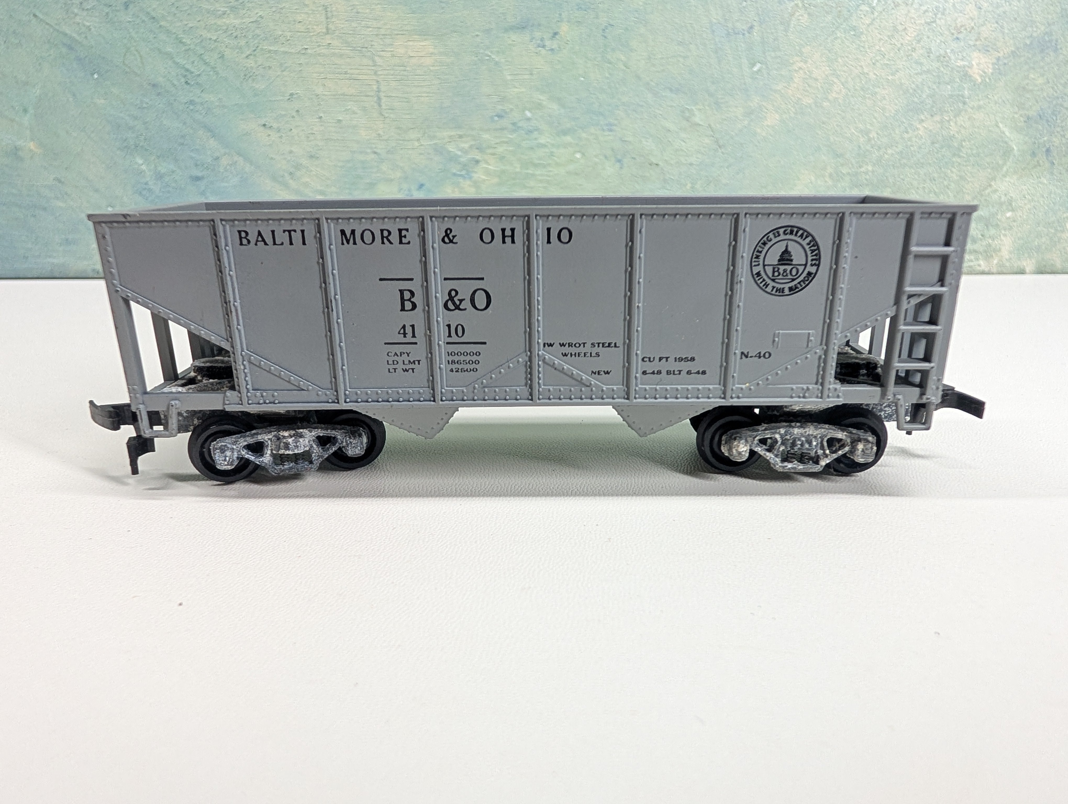 USED REVELL HO Scale 2 Bay Hopper Baltimore and Ohio B&O #4110