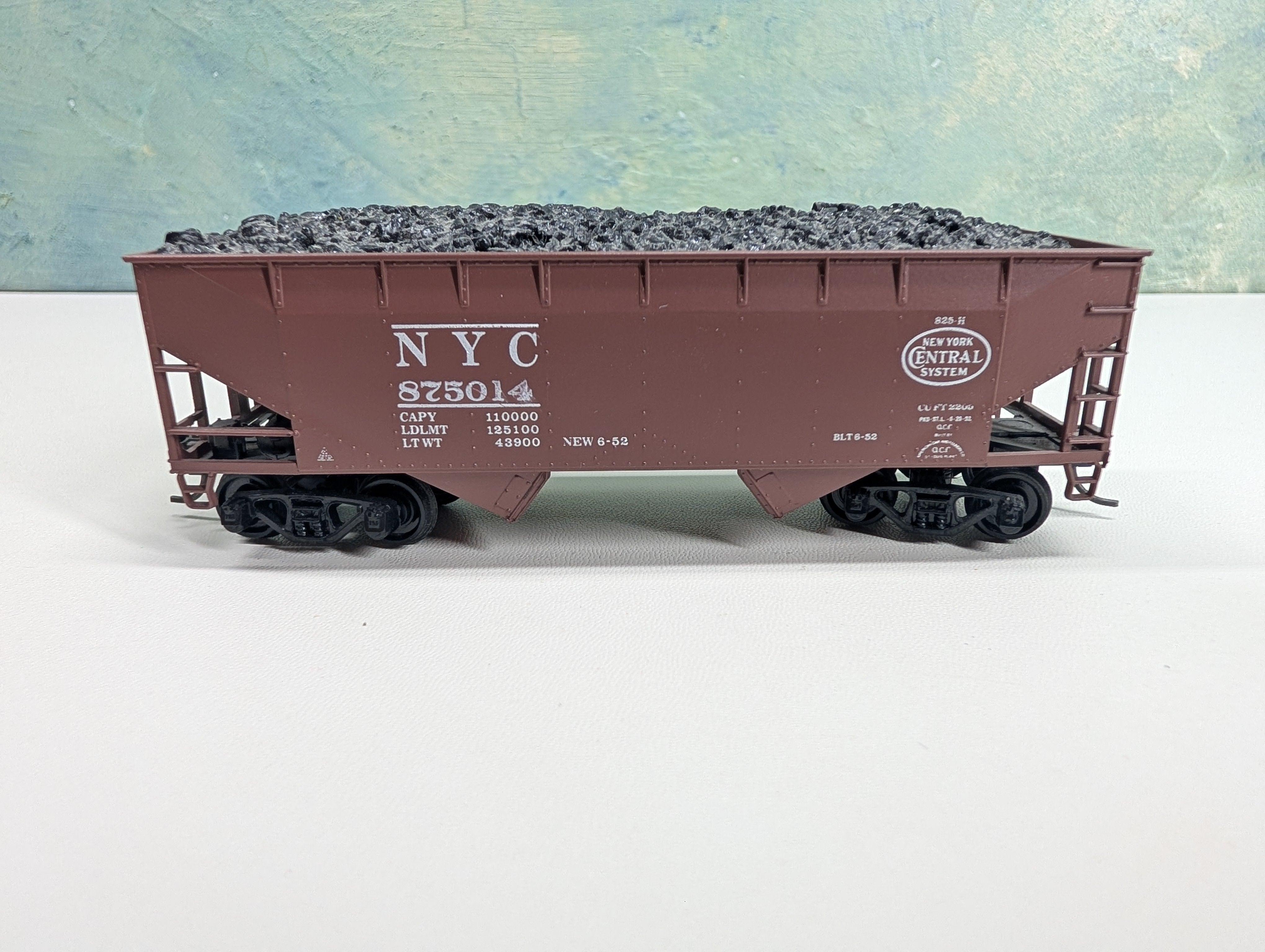 USED Athearn HO Scale 2 Bay Hopper w/ Load New York Central NYC #875014