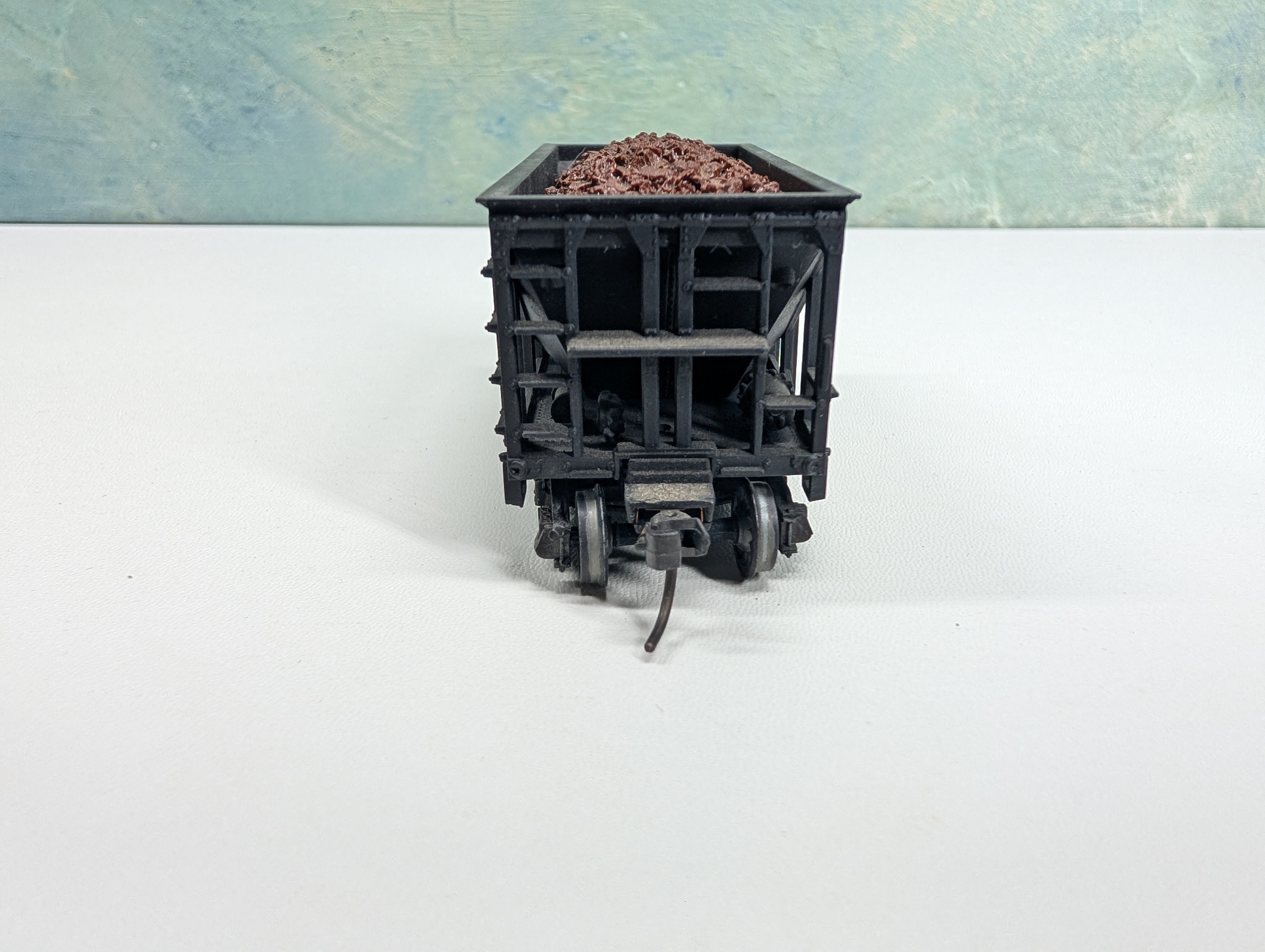 USED Roundhouse HO Scale Ore Car w/ Load Rio Grande D&RGW #9001 Metal Wheels