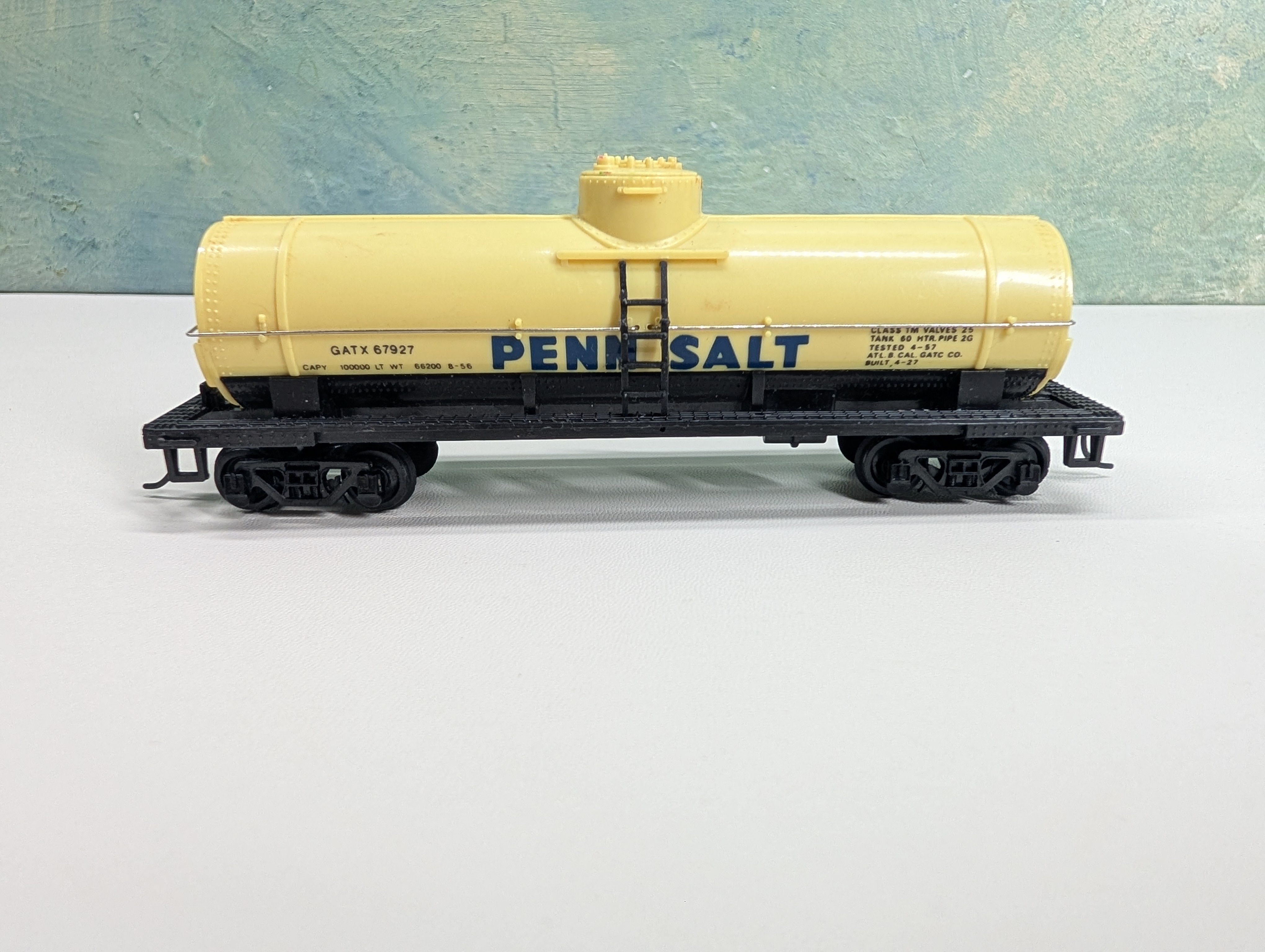 USED Bachmann HO Scale Single Dome Tank Car Penn Salt GATX #67927