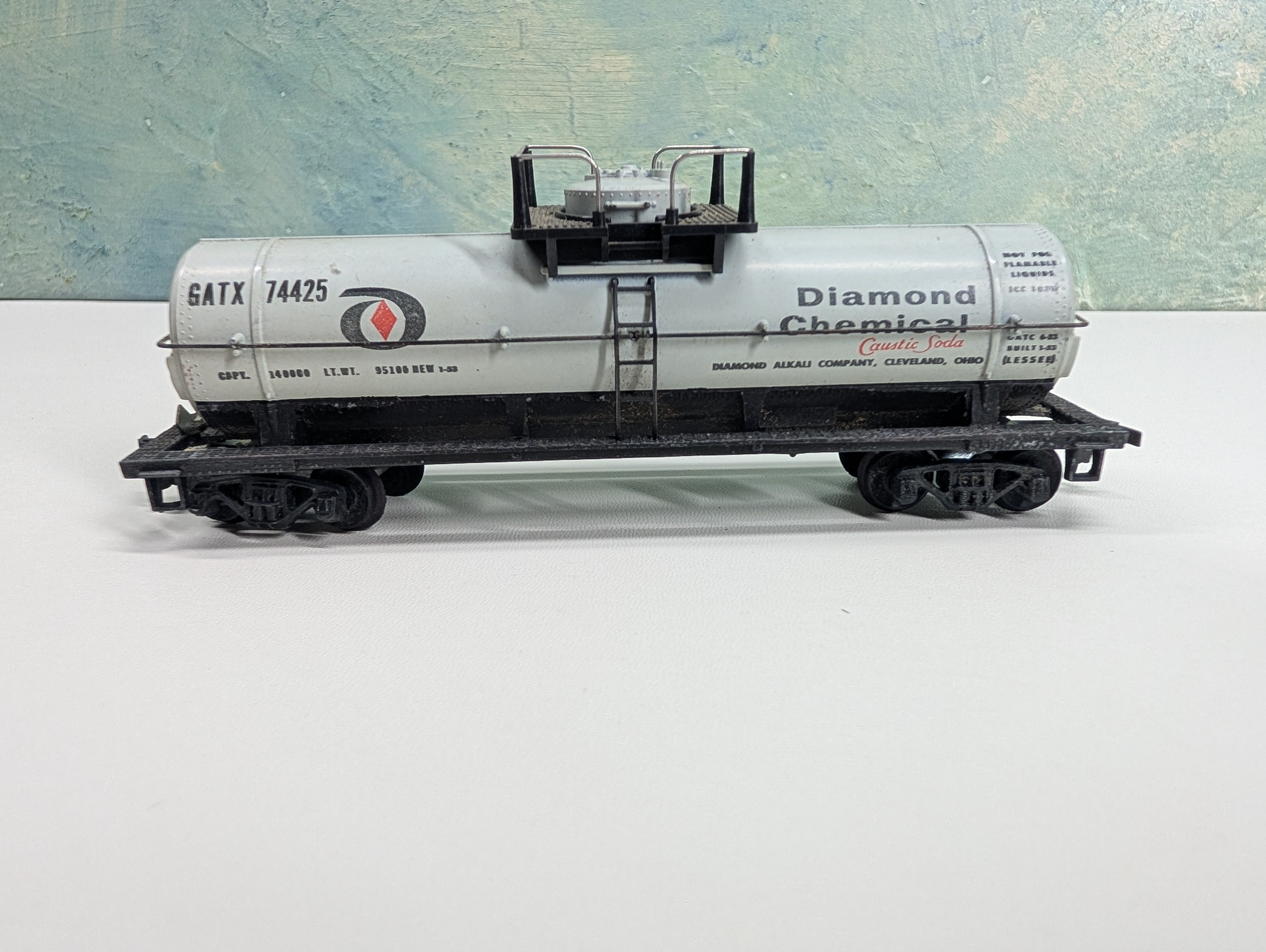 USED Mantua HO Scale Single Dome Chemical Tank Car Diamond Chemical GATX #74425