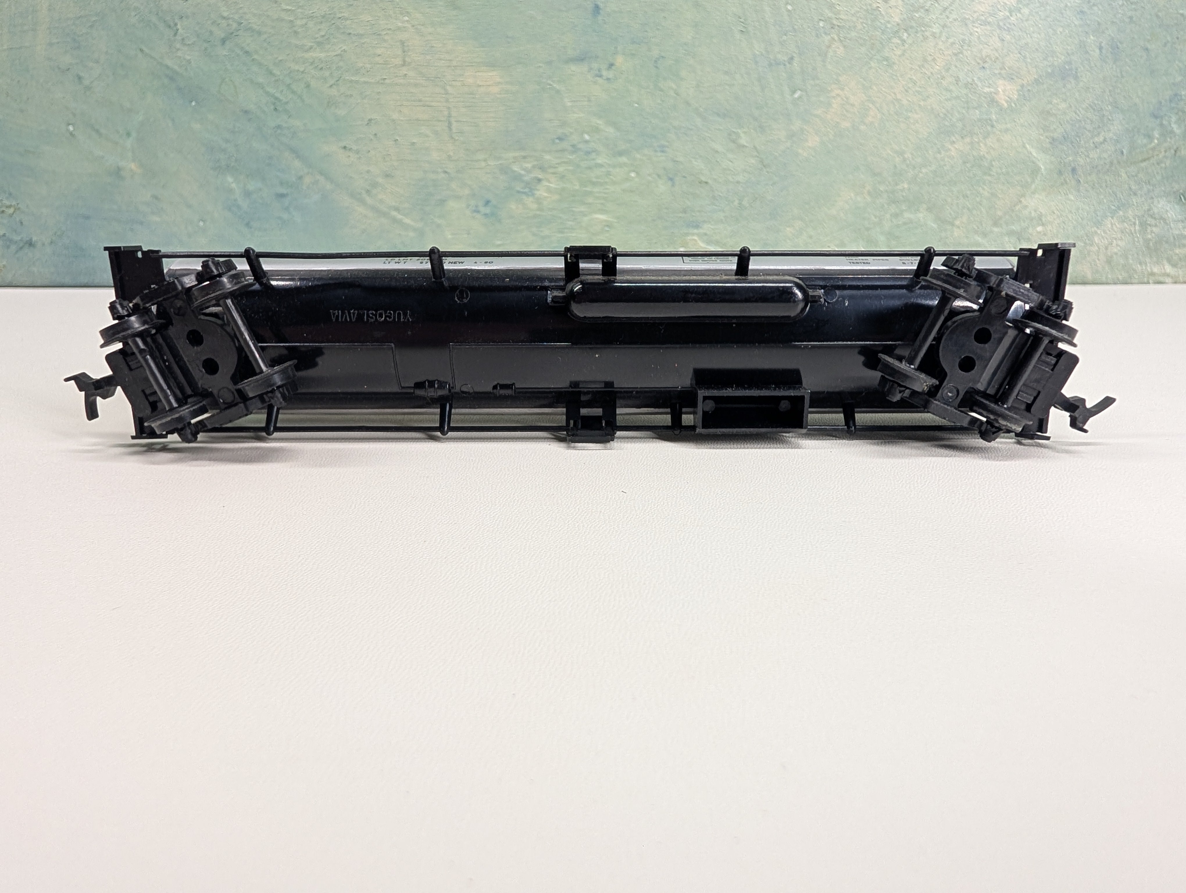 USED AHM HO Scale 50' Tank Car Exxon