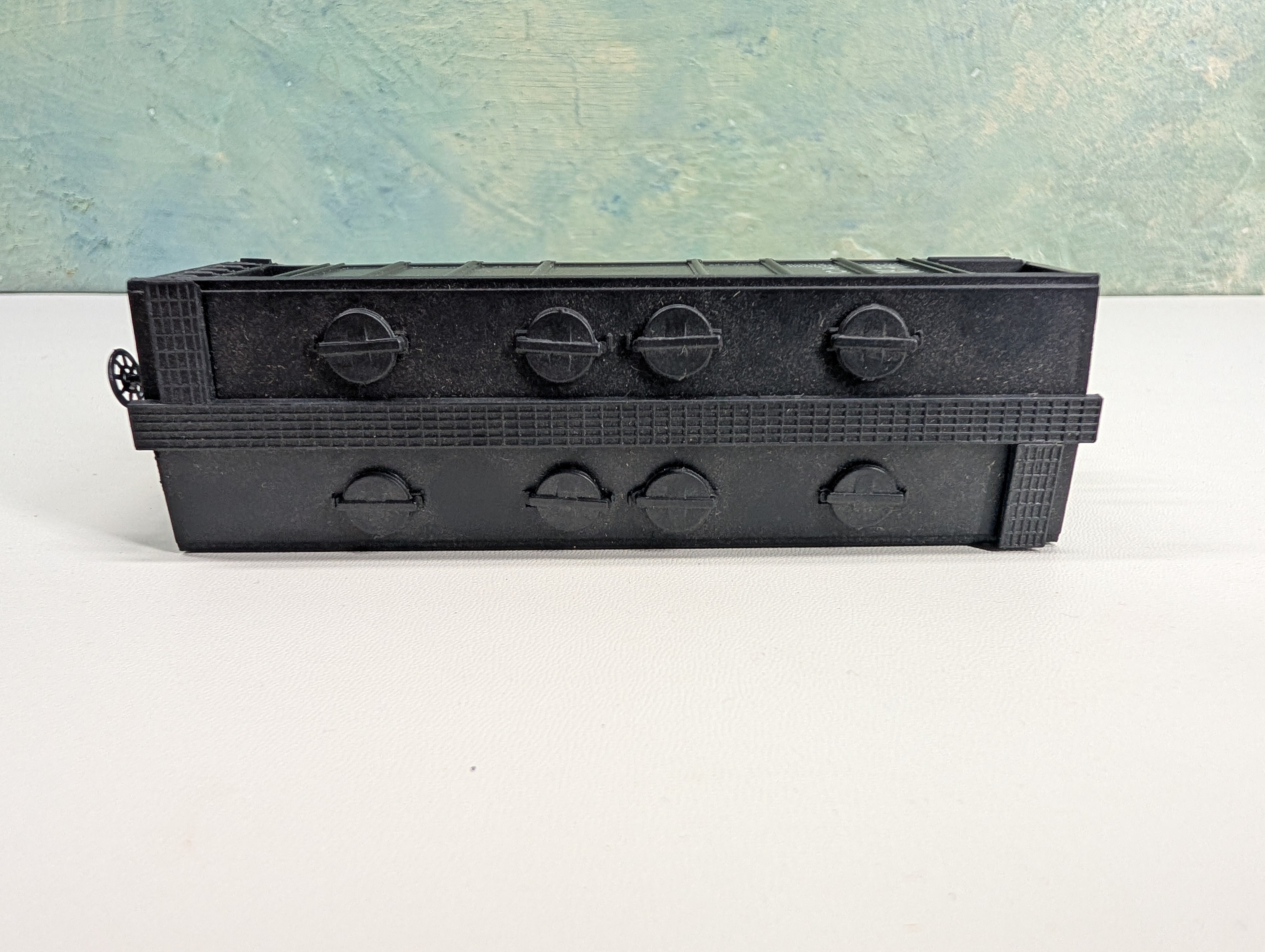USED Roundhouse HO Scale 2 Bay Covered Hopper Chesapeake and Ohio C&O #407