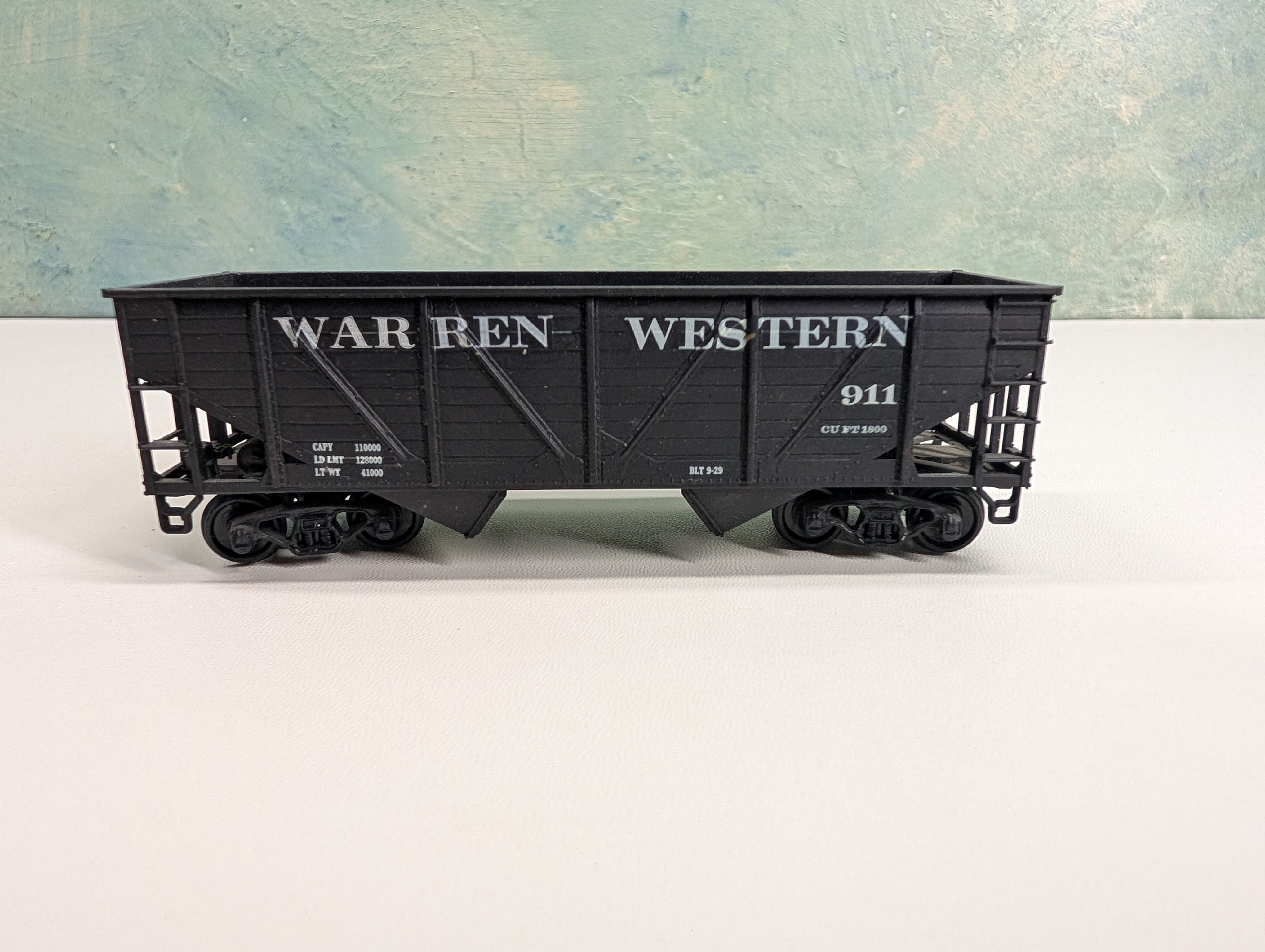USED Athearn HO Scale 2 Bay OB Hopper Warren Western #911 Decals