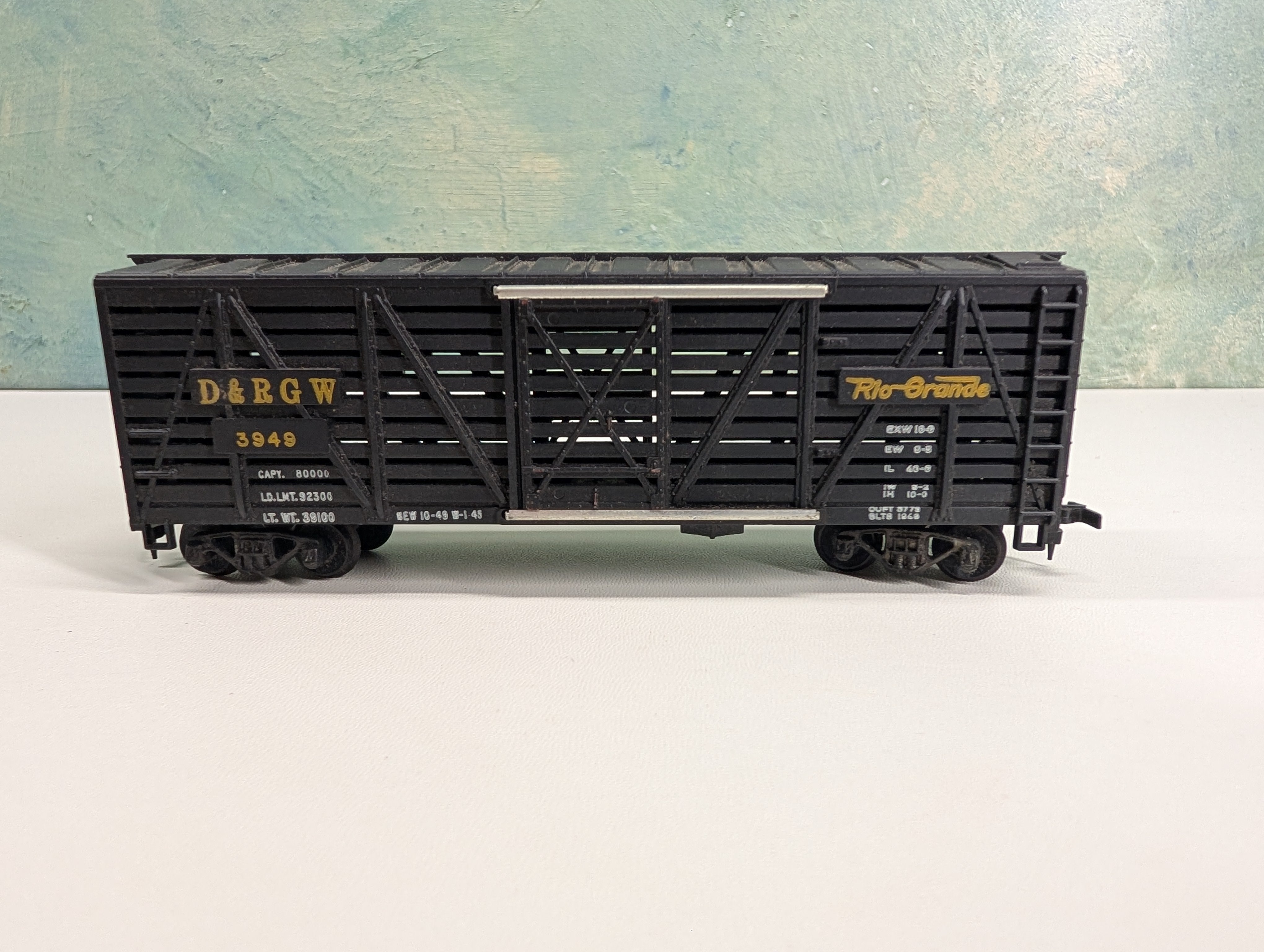 USED Mantua HO Scale 40' Cattle Livestock Car Rio Grande D&RGW #3949