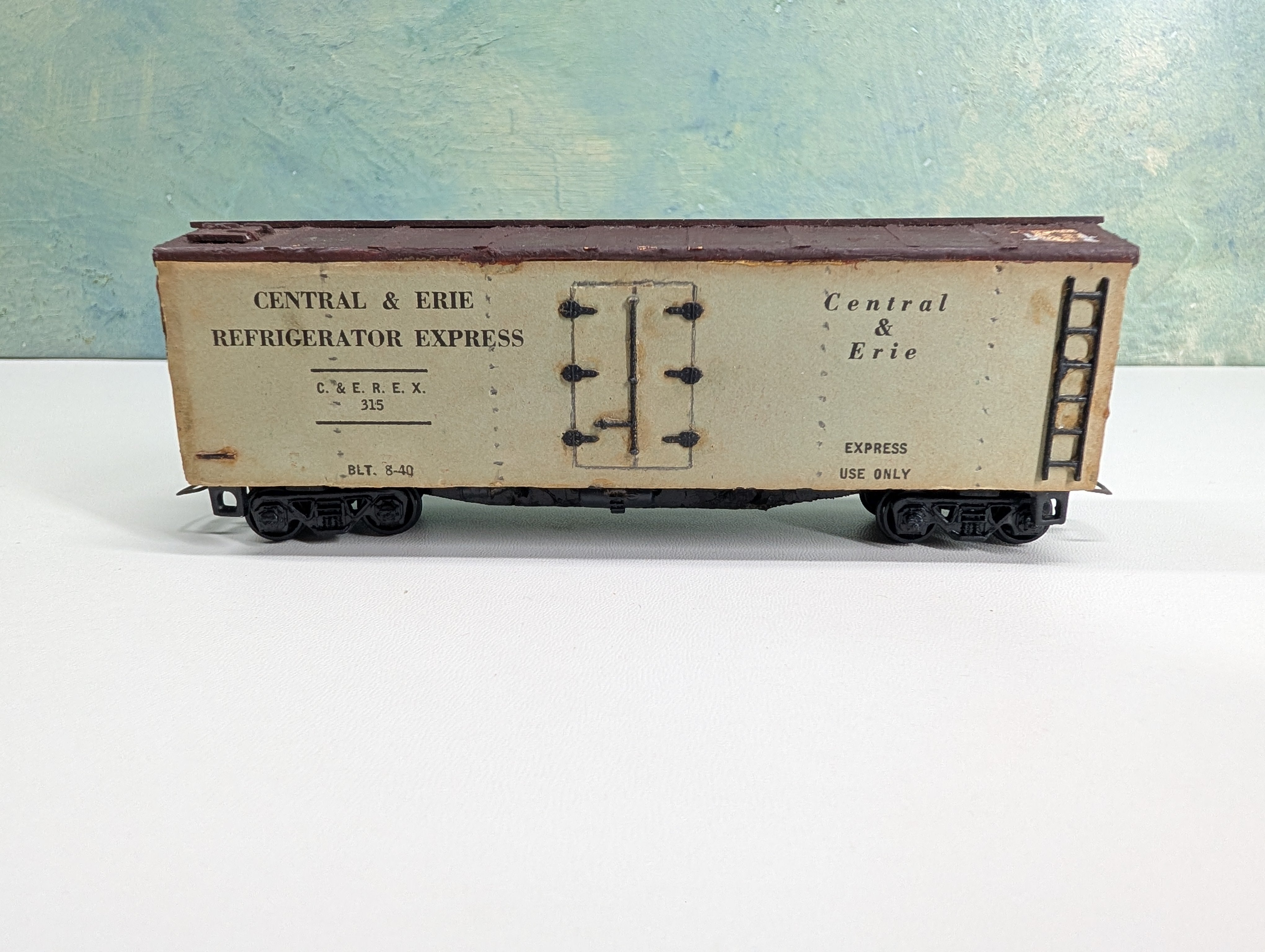 USED HO Scale Wood Kit 40' Reefer Box Car Central & Erie C&EREX #315