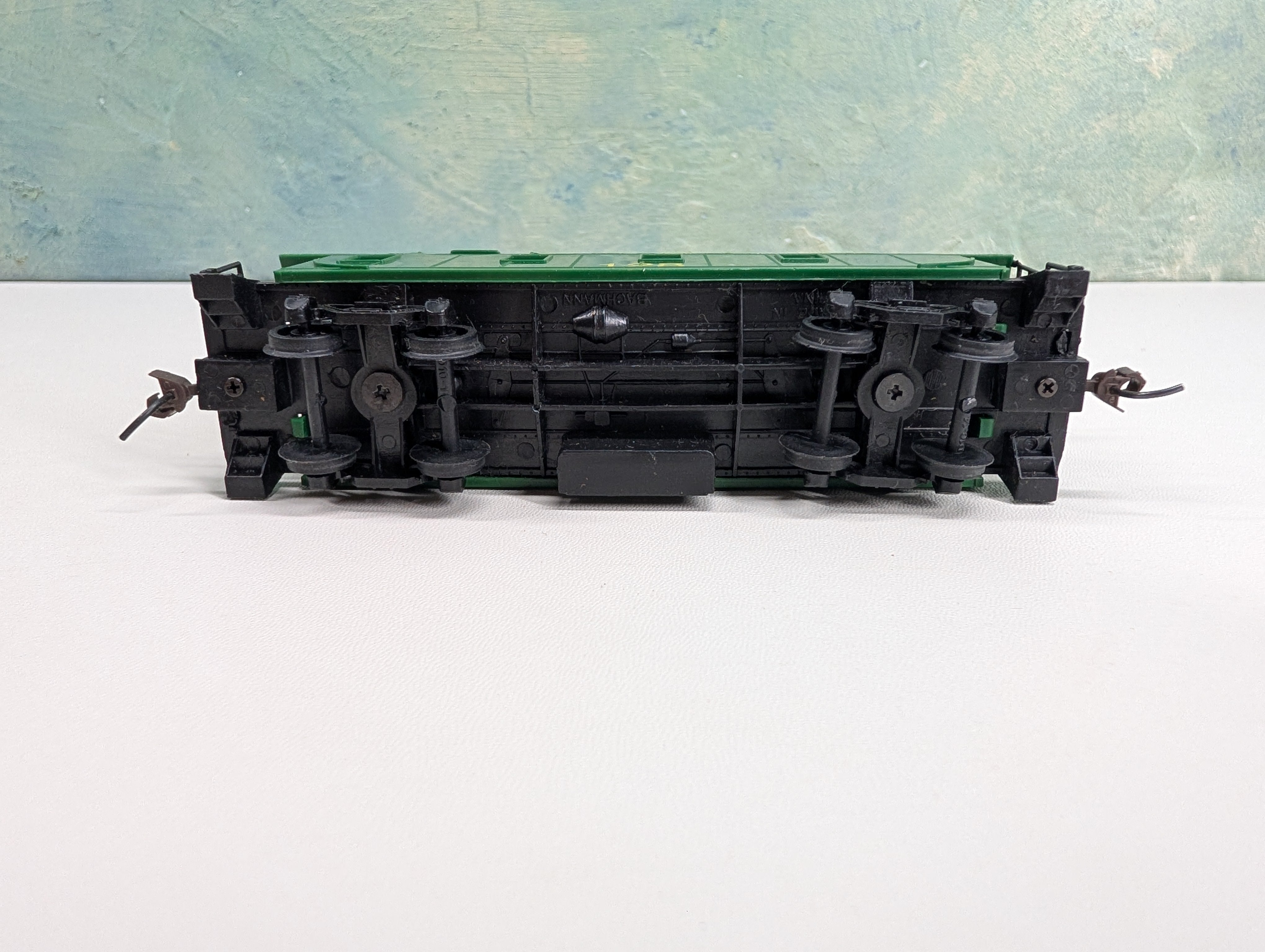 USED Bachmann HO Scale Green Caboose #128