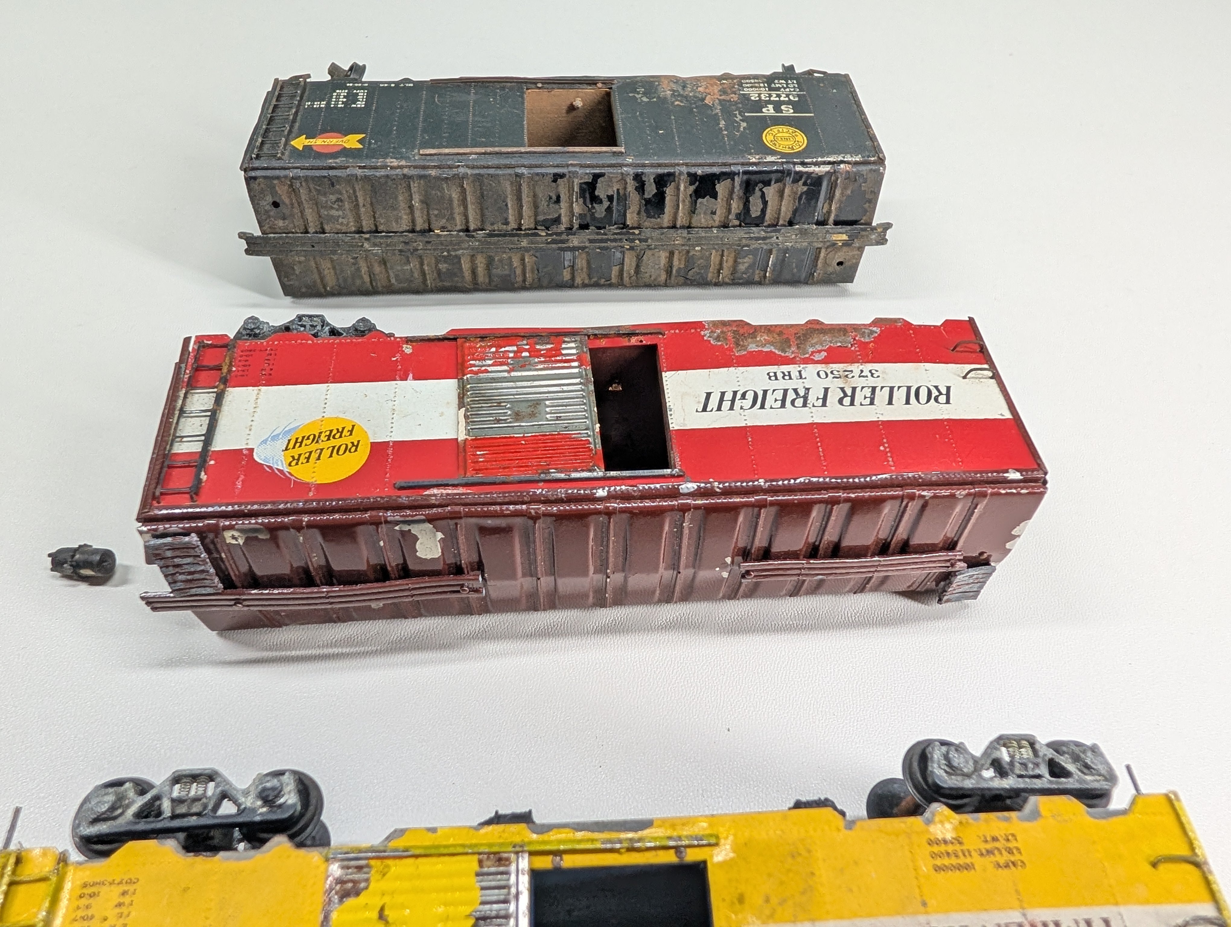 USED HO Scale Lot of Metal 40' Box Car Assembled Kits (SP, Timken Roller) (3 pcs)