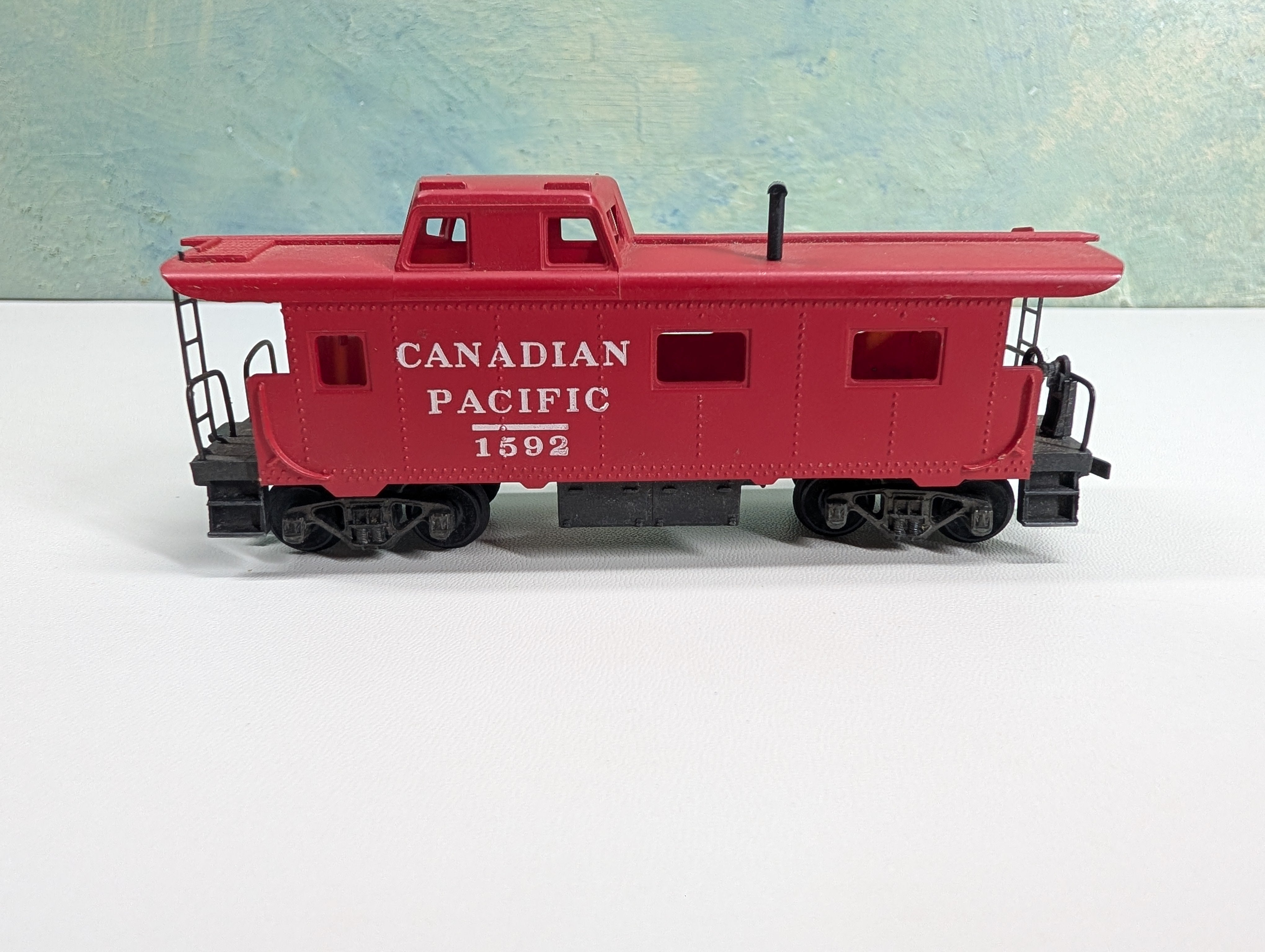 USED Mantua HO Scale Caboose Canadian Pacific CP #1592