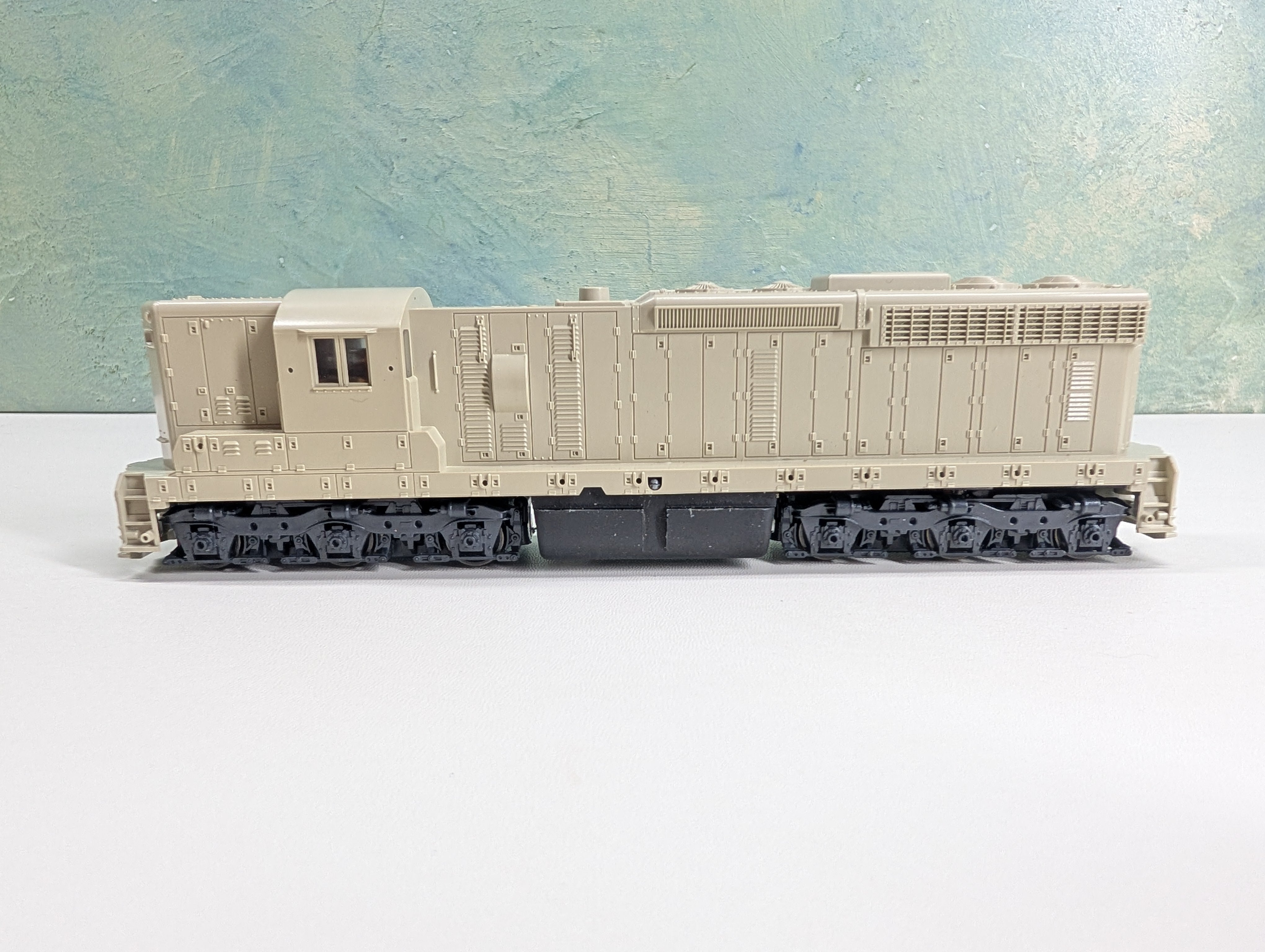USED Con-Cor #0015-1050 HO Scale Undecorated EMD SD24 HH Runs Great DC