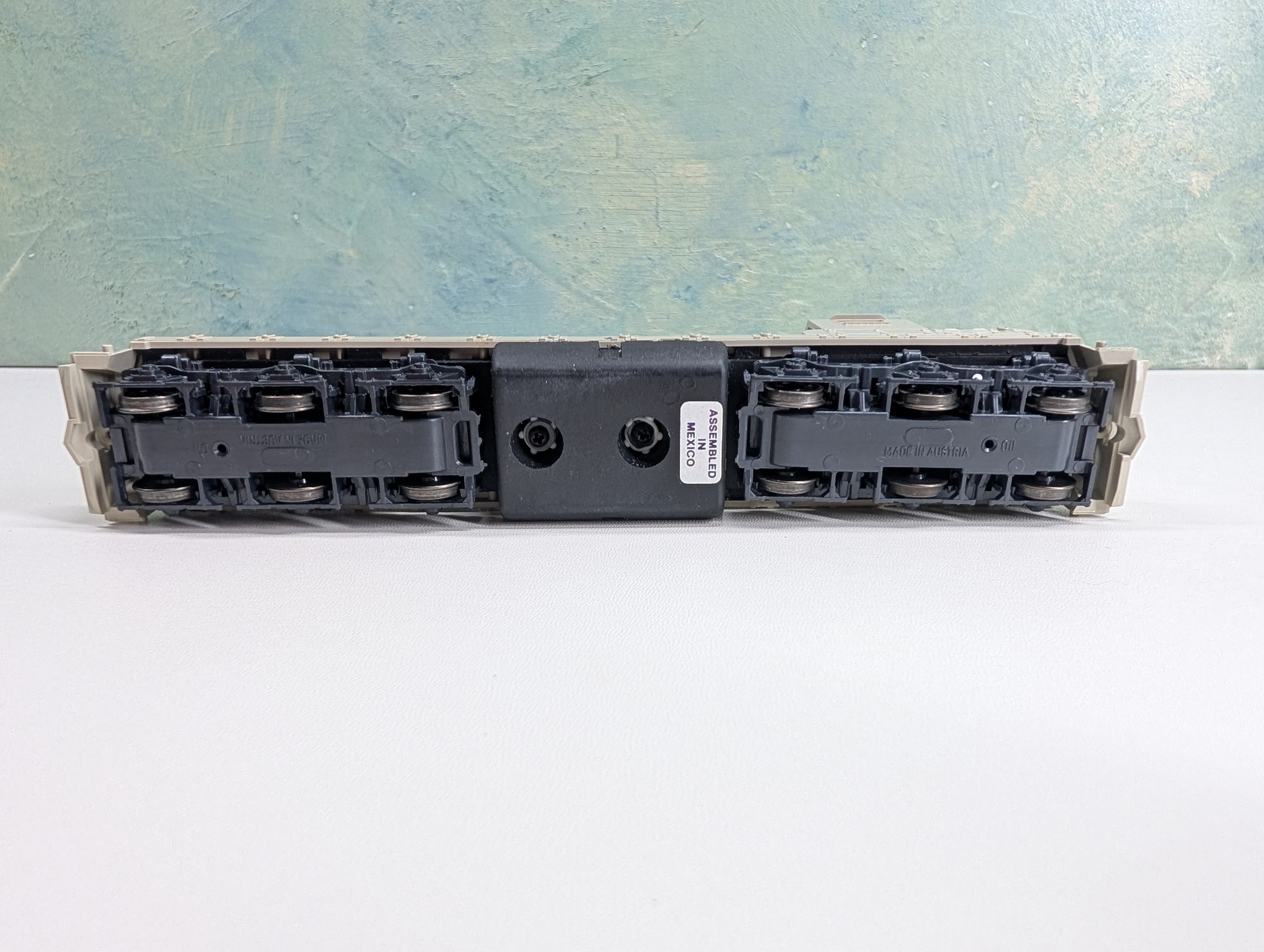 USED Con-Cor #0015-1050 HO Scale Undecorated EMD SD24 HH Runs Great DC