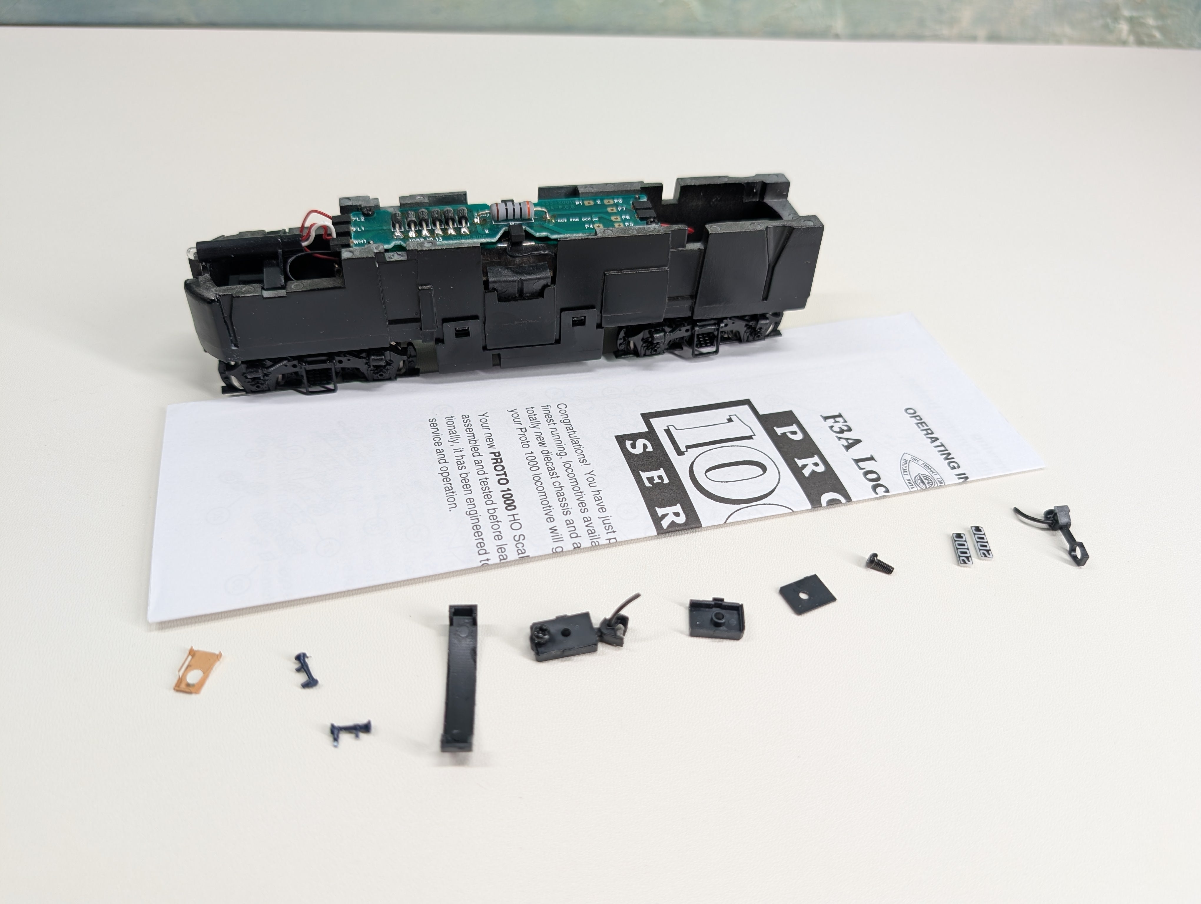 USED Life-Like HO Scale Proto1000 F3A Locomotive Chassis & Parts Runs Great DC