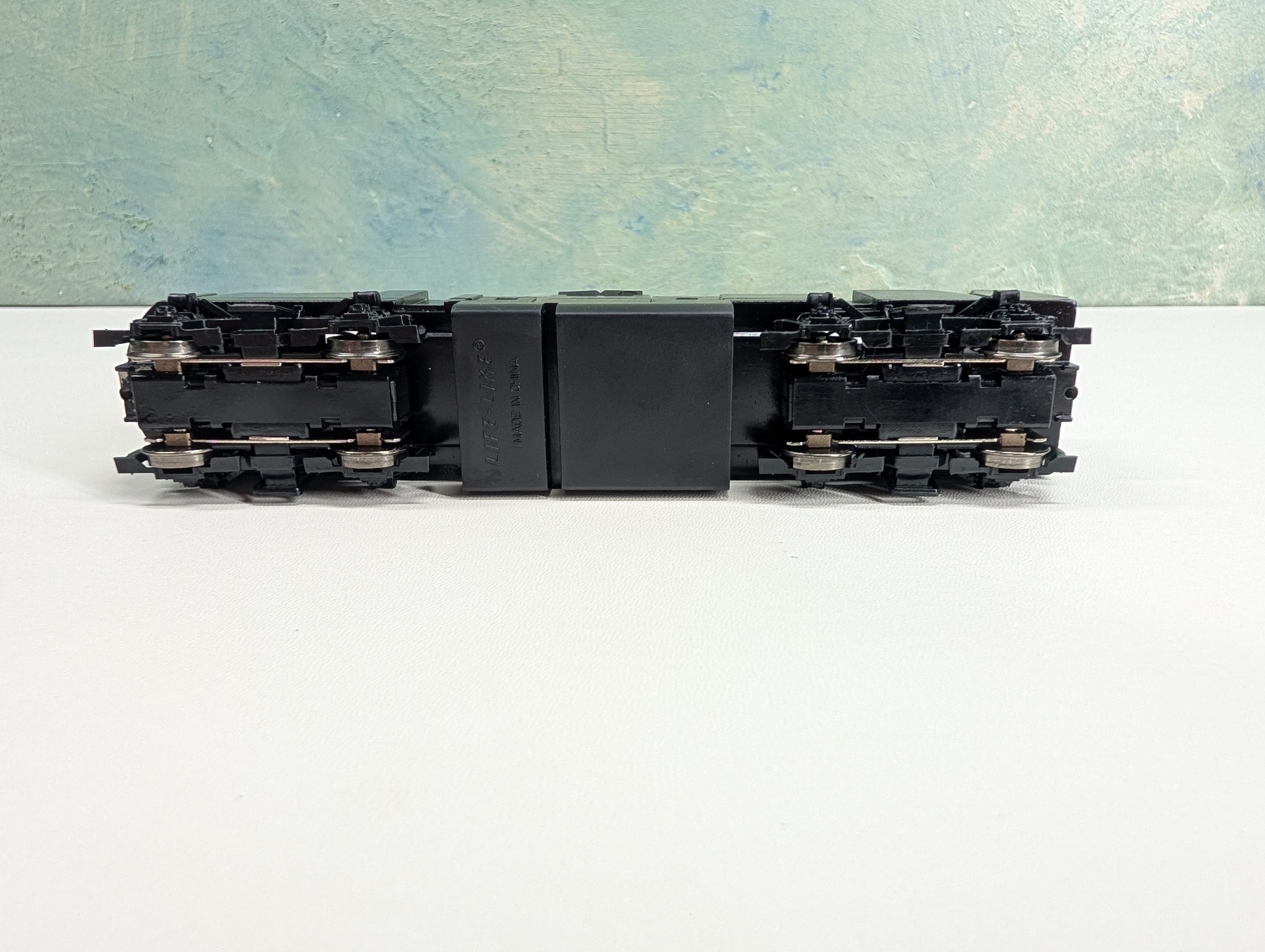 USED Life-Like HO Scale Proto1000 F3A Locomotive Chassis & Parts Runs Great DC