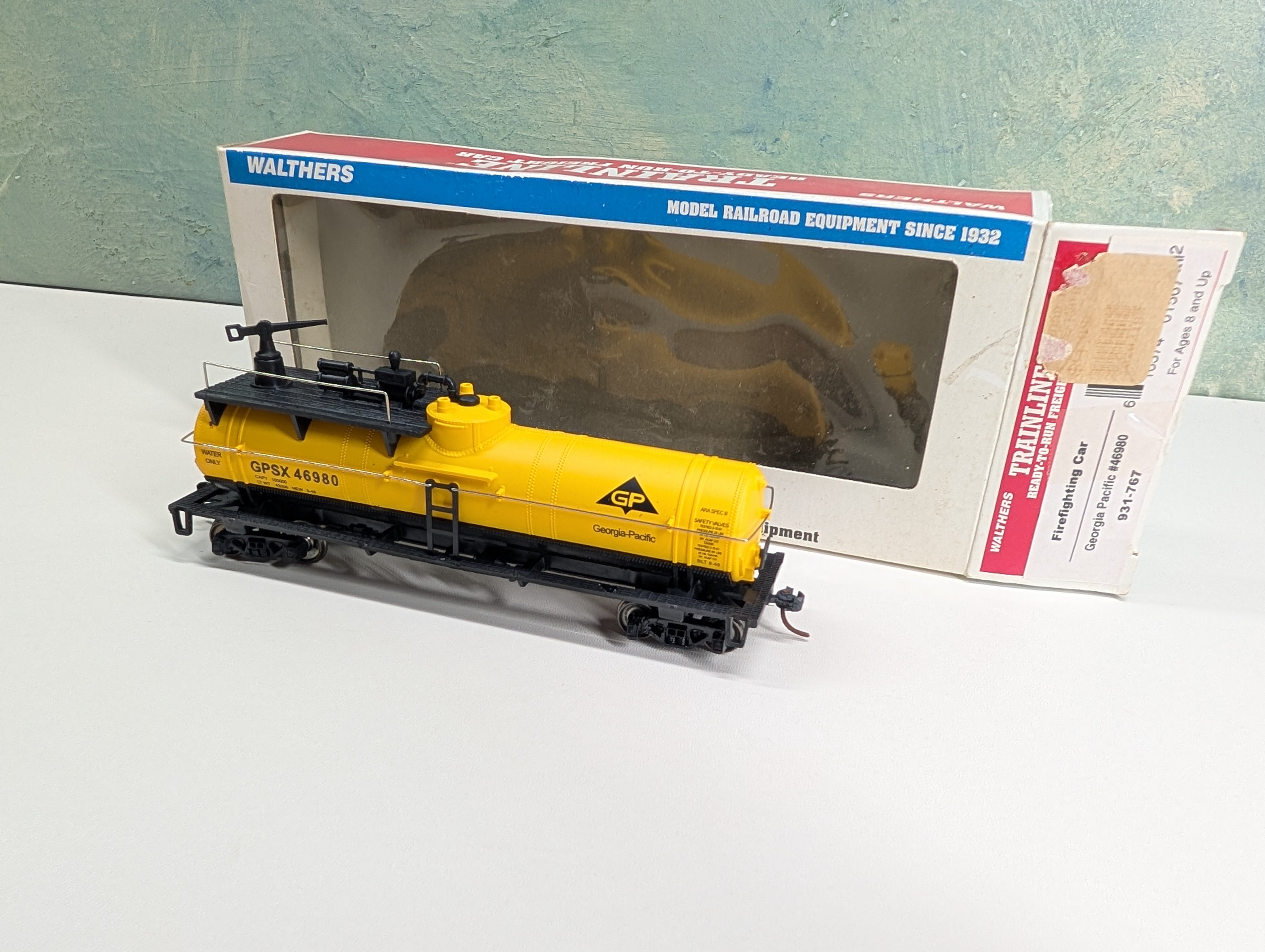 USED Walthers Trainline 931-767 HO Scale Fire Fighting Water Tank Car Georgia Pacific GPSX #46980 Metal Wheels