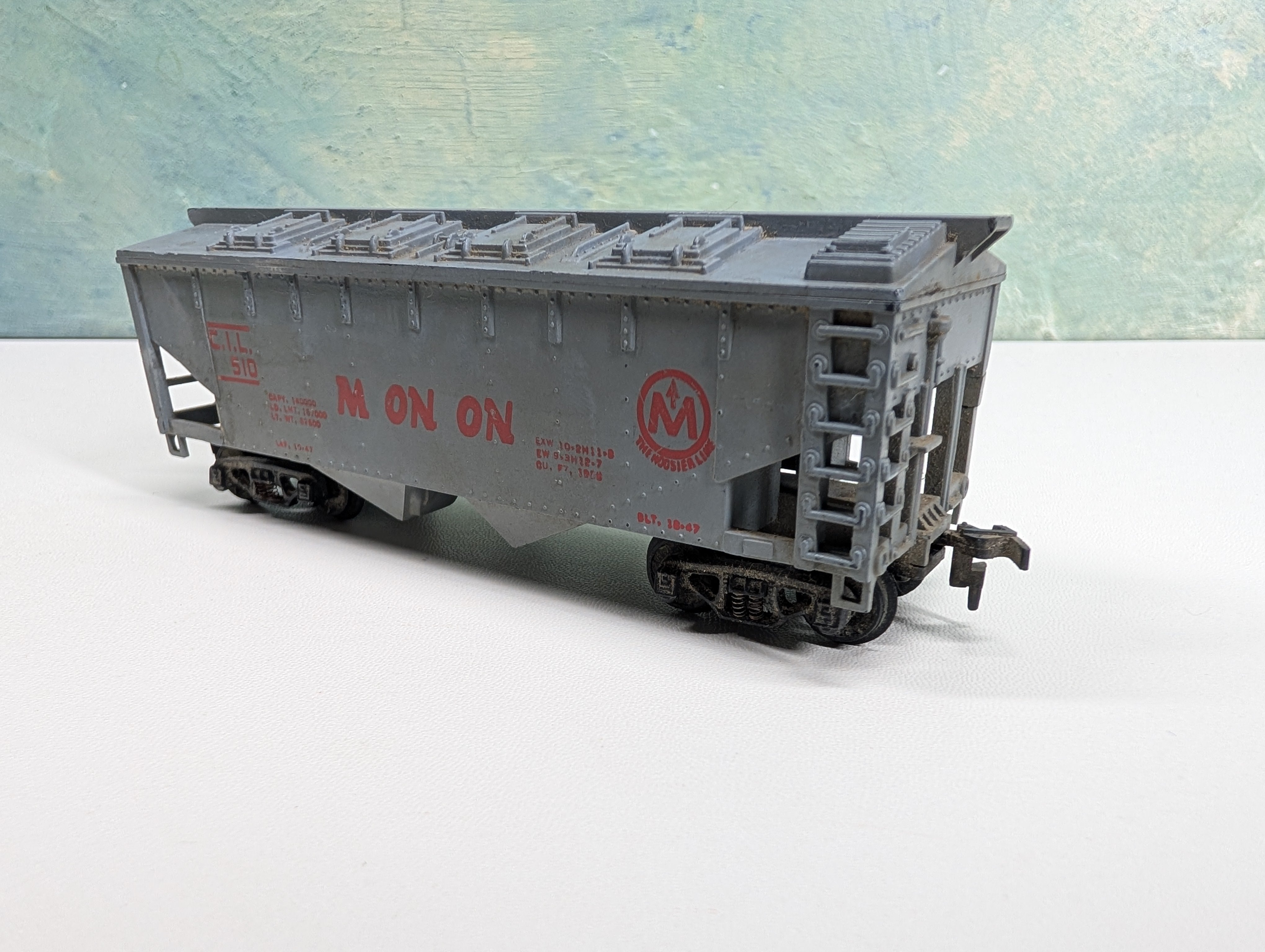 USED Gilbert HO Scale 2 Bay Covered Hopper Monon CIL #510